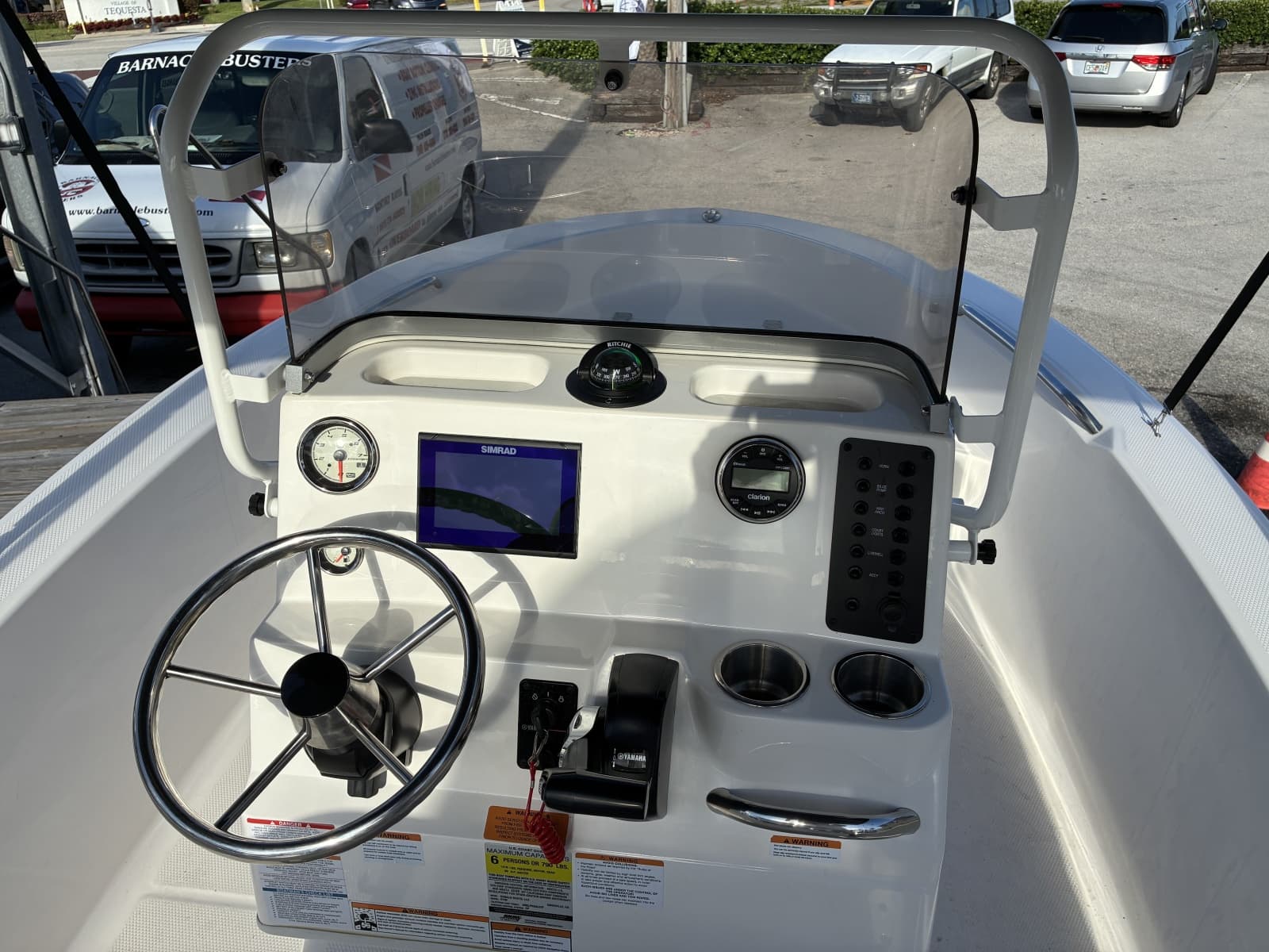 2025 Robalo R160 Center Console - Photo 7