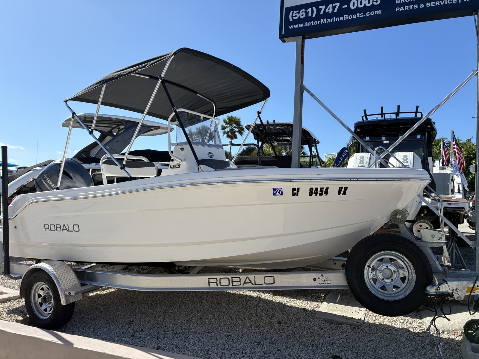 2025 Robalo R160 Center Console - Photo 1