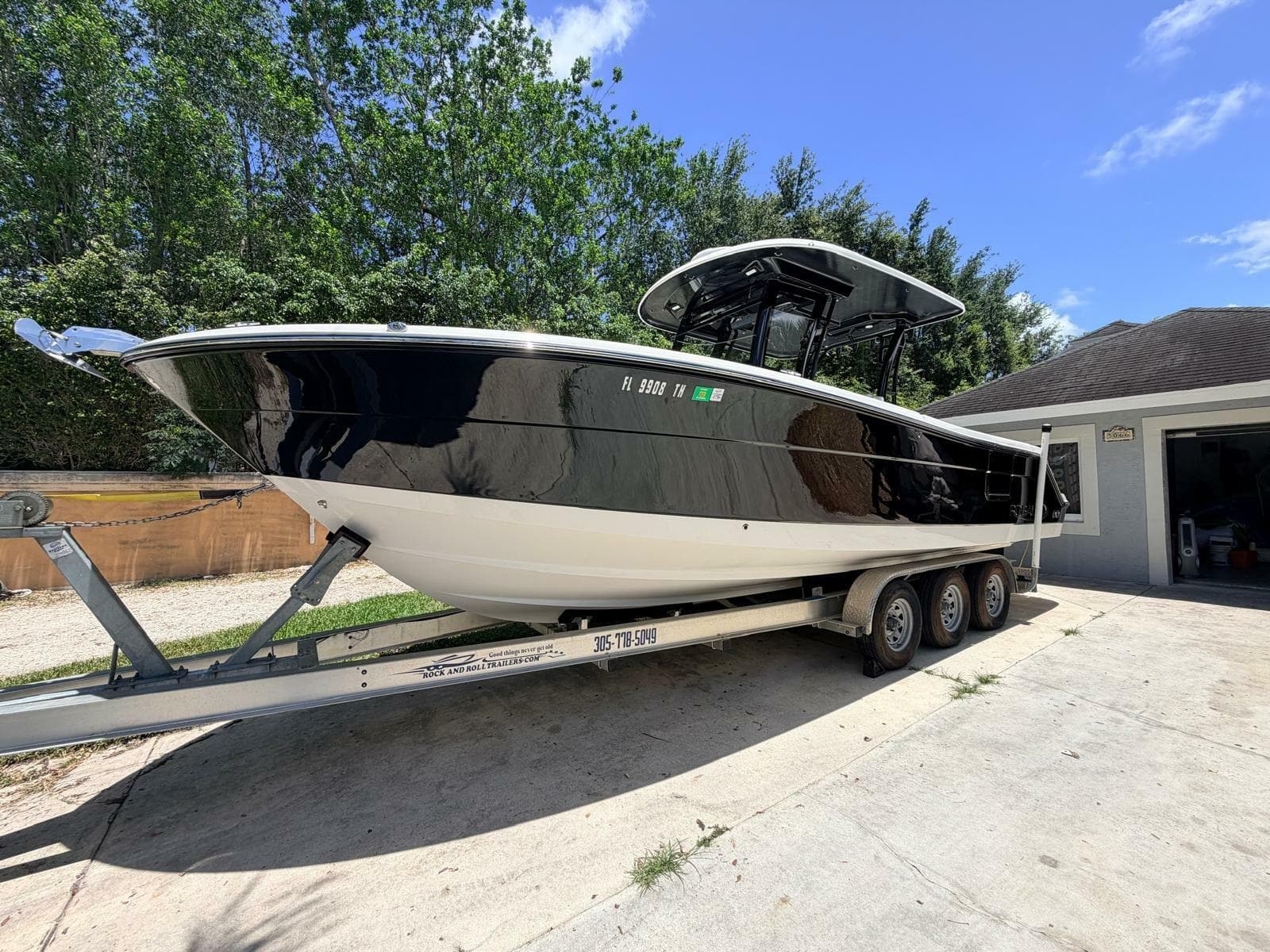 2022 Robalo R302 Center Console - Photo 5