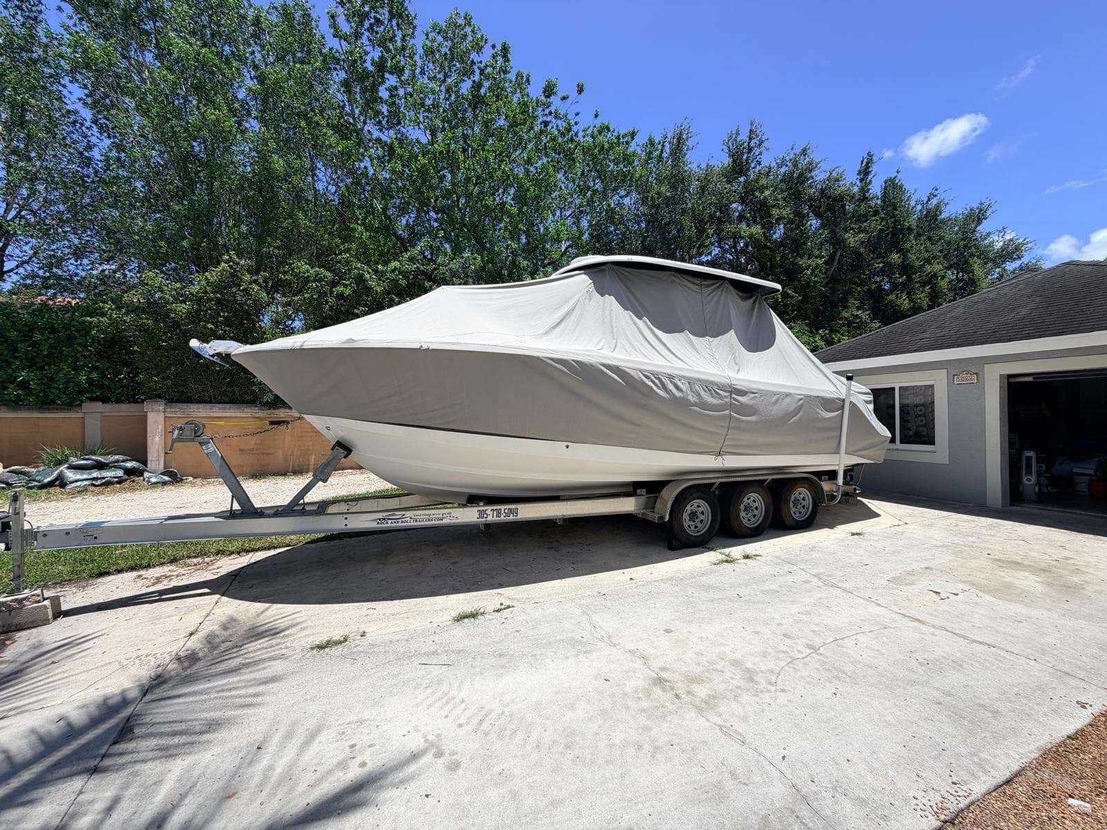 2022 Robalo R302 Center Console - Photo 2
