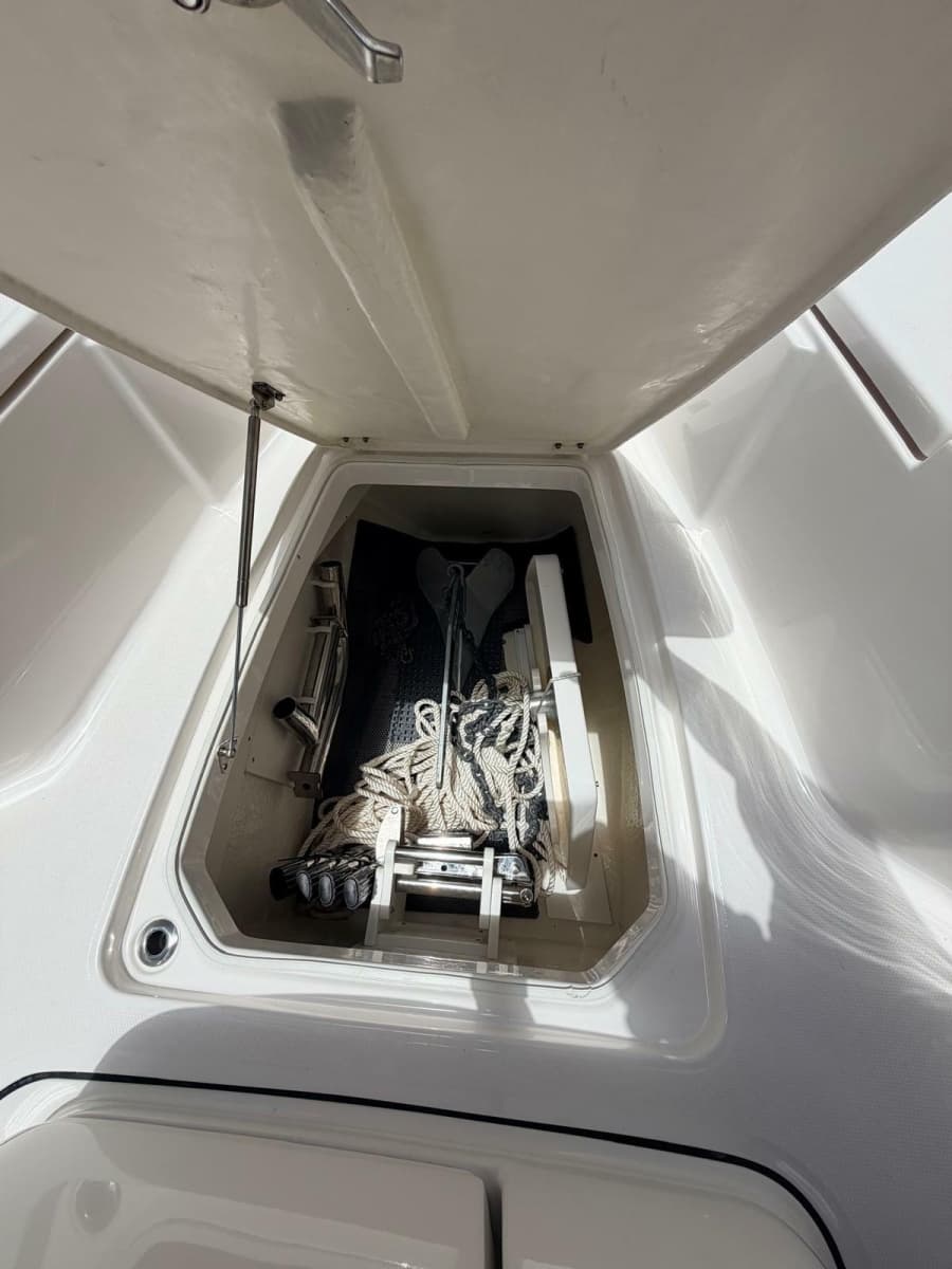 2022 Robalo R302 Center Console - Photo 25