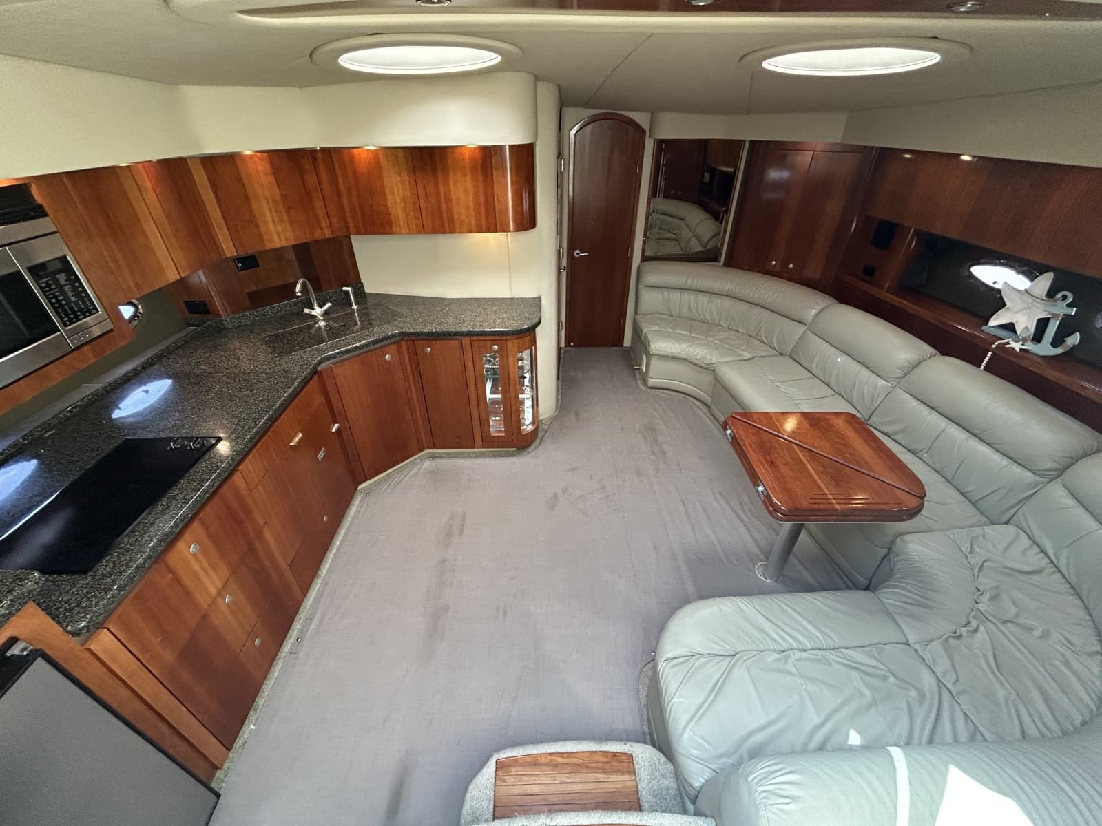 2006 Cruisers Yachts 520 Express - Photo 16