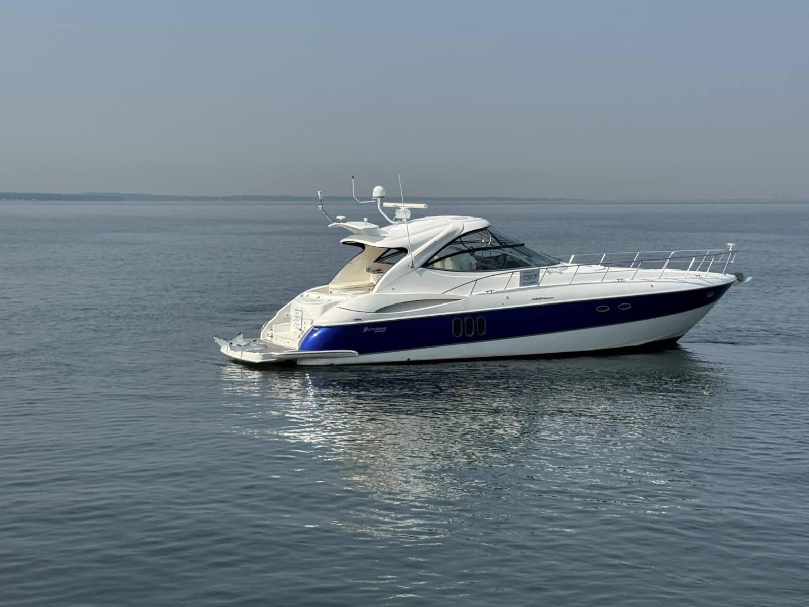 2006 Cruisers Yachts 520 Express - Photo 5