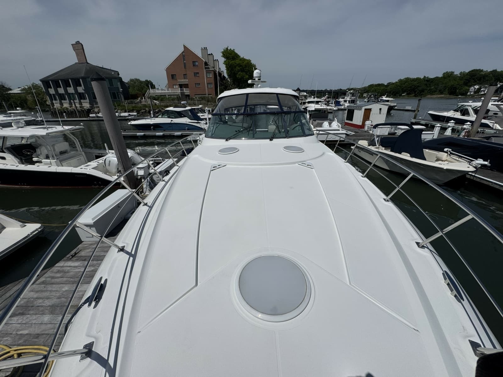2006 Cruisers Yachts 520 Express - Photo 28