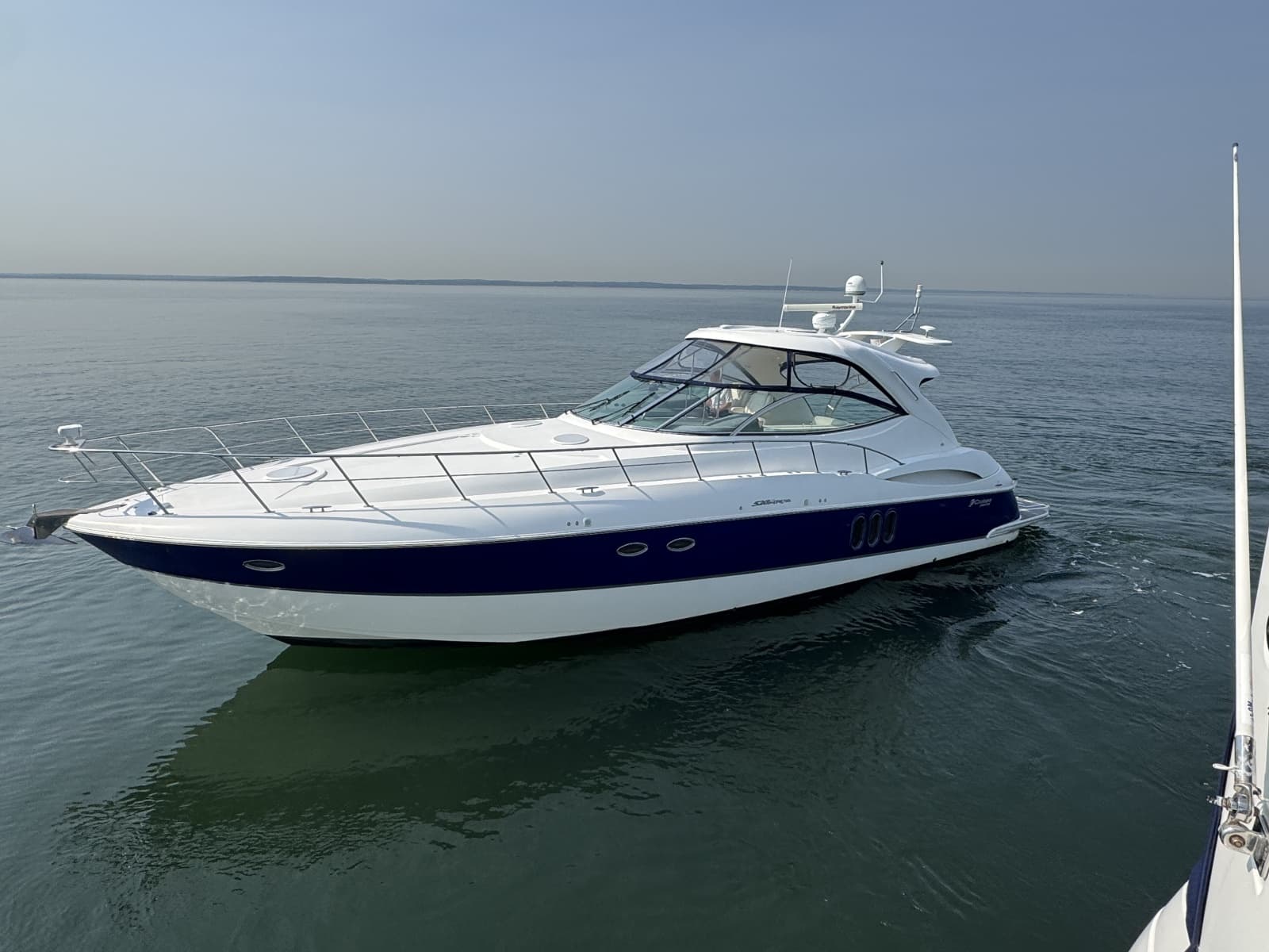 2006 Cruisers Yachts 520 Express - Photo 1