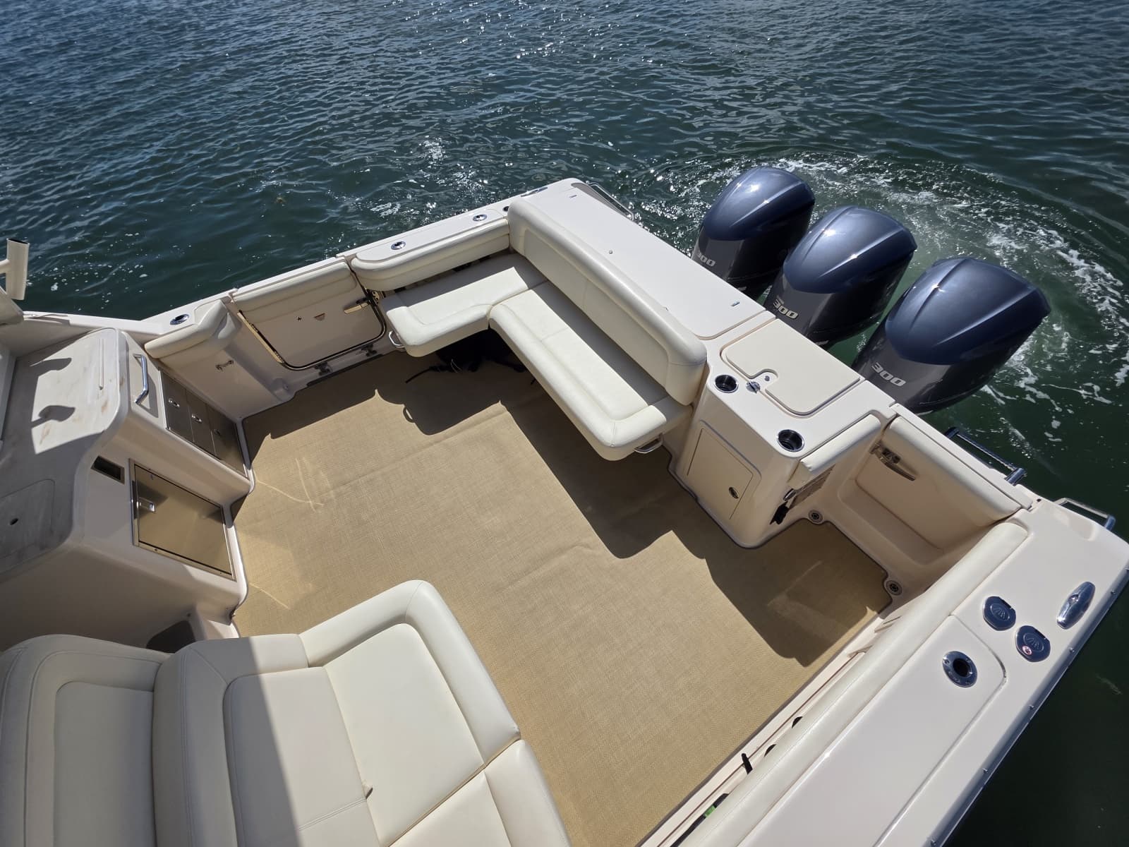 2019 Grady-White Freedom 375 - Photo 11