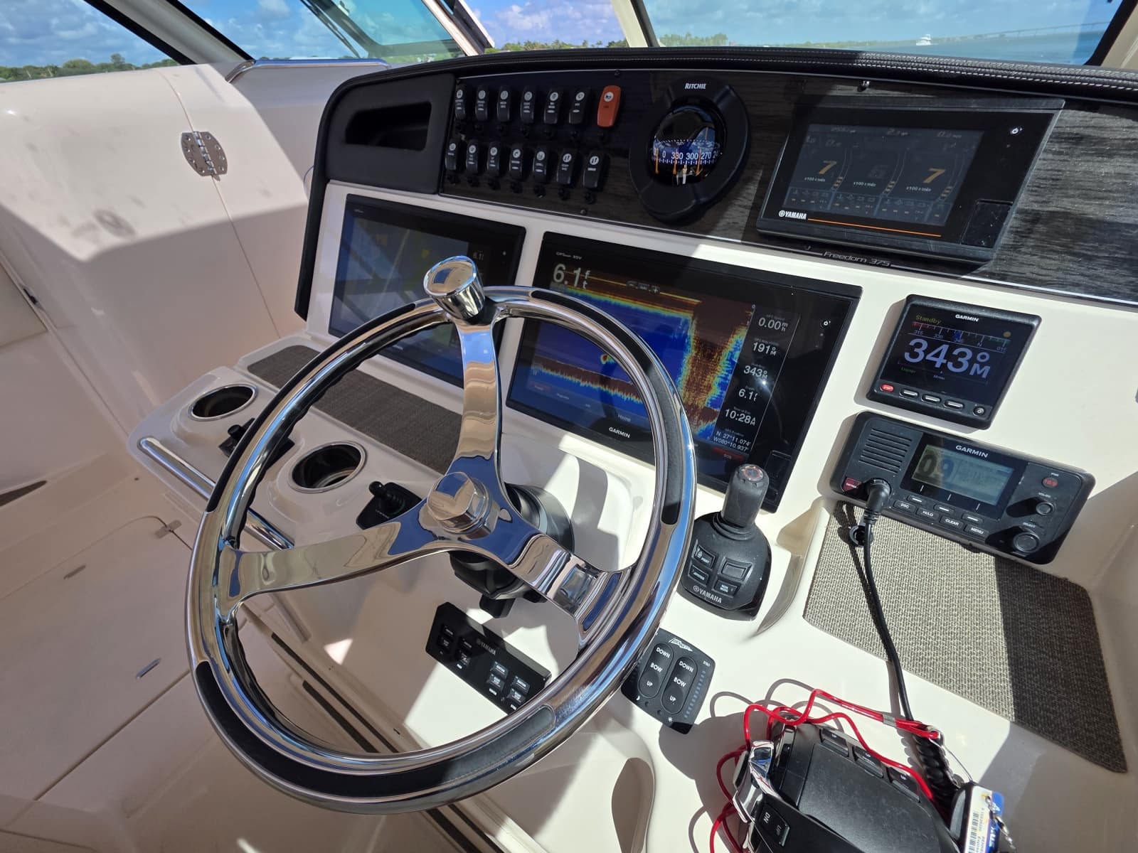 2019 Grady-White Freedom 375 - Photo 18