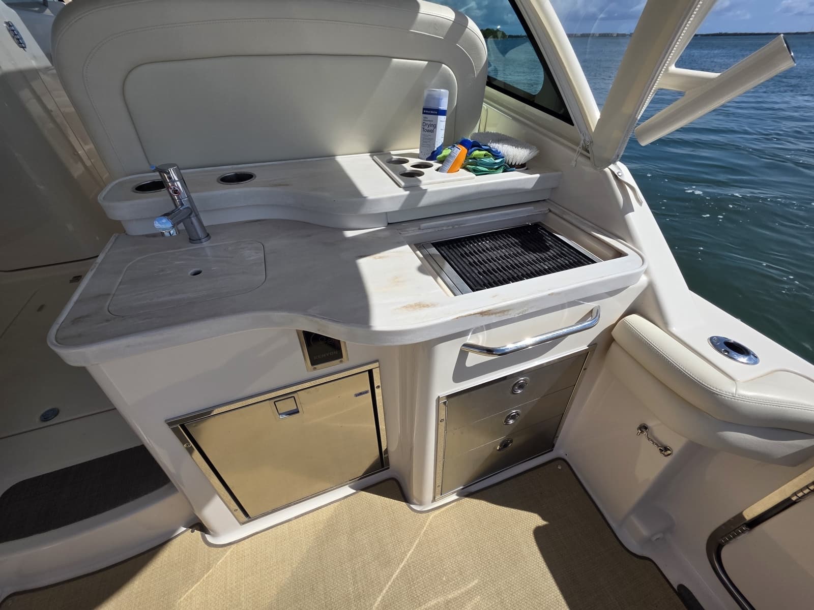 2019 Grady-White Freedom 375 - Photo 20