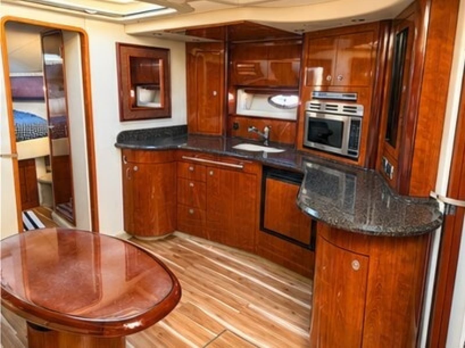 2005 Sea Ray 420 Sundancer - Photo 7