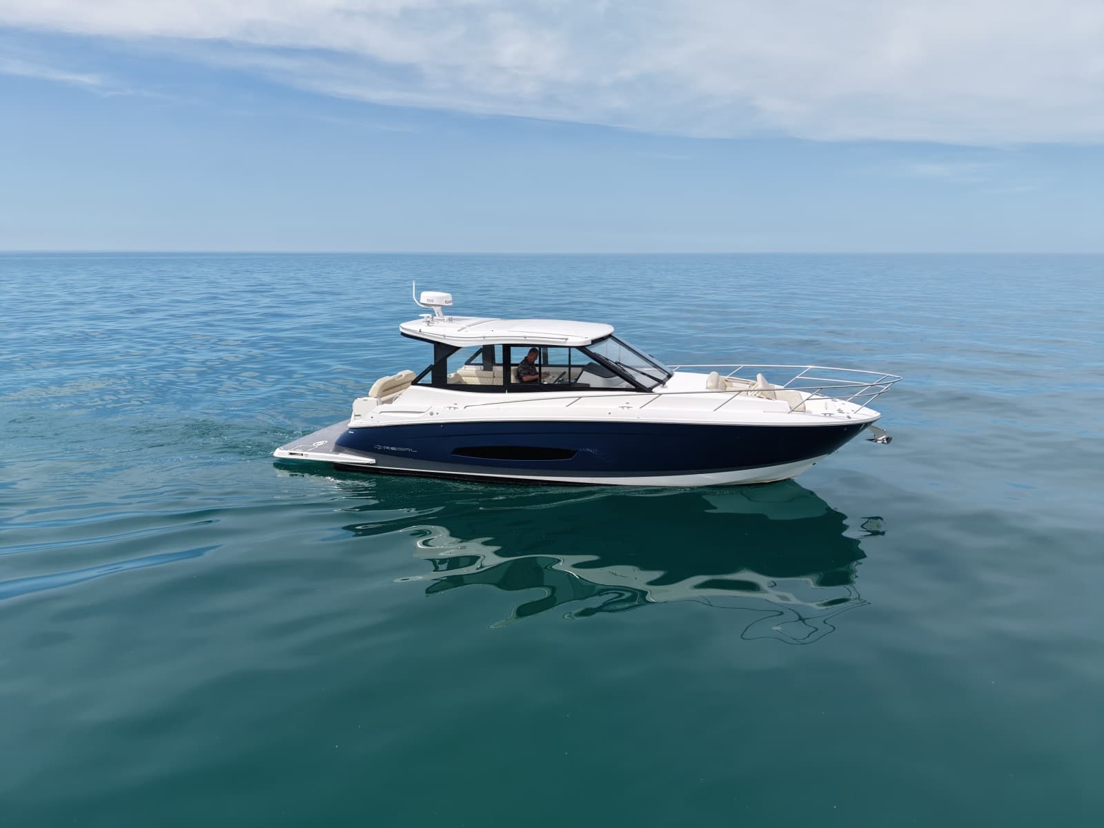 2022 Regal 36 Grand Coupe - Photo 47