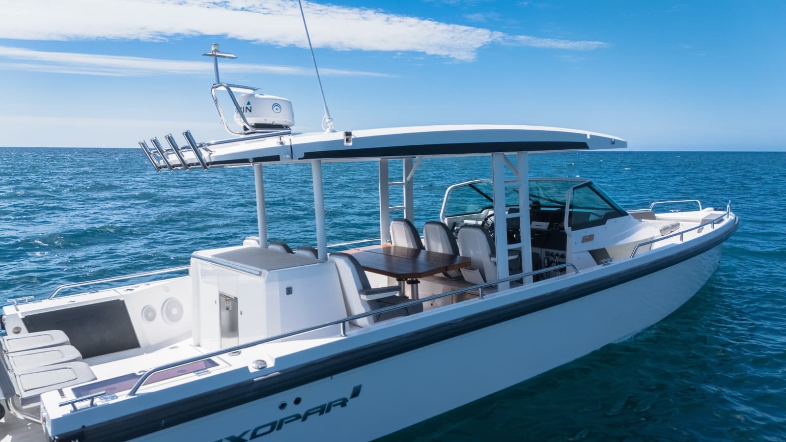 2020 Axopar 37 Sun Top - Photo 38