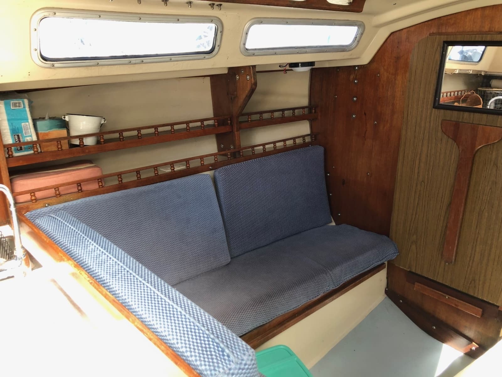 1983 Catalina Catalina 30 - Photo 3