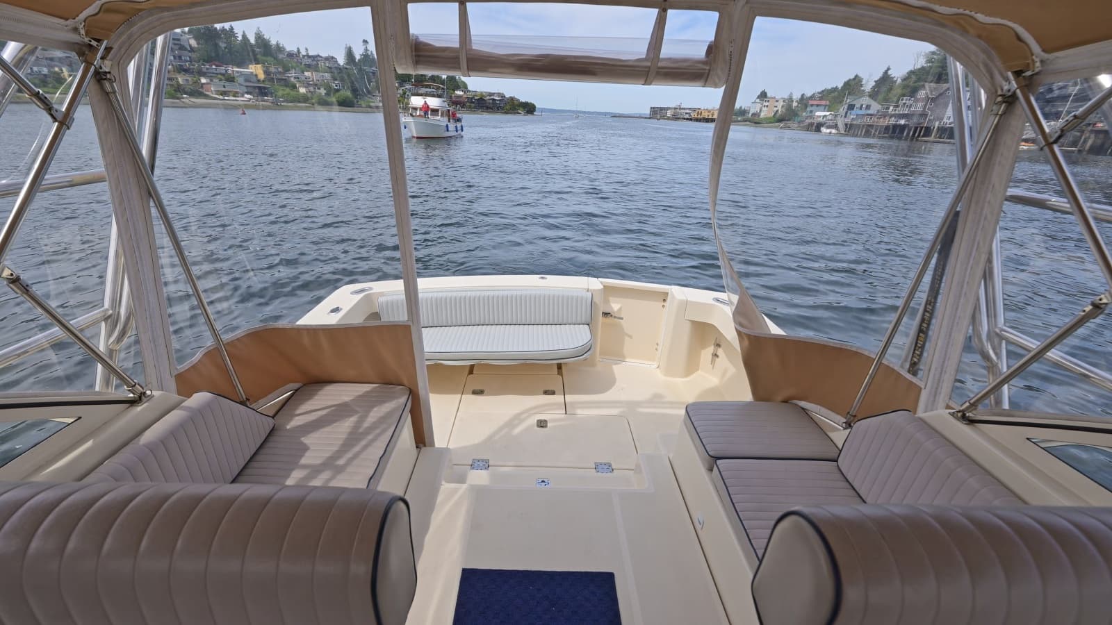 2004 Mainship Pilot 34 - Photo 20
