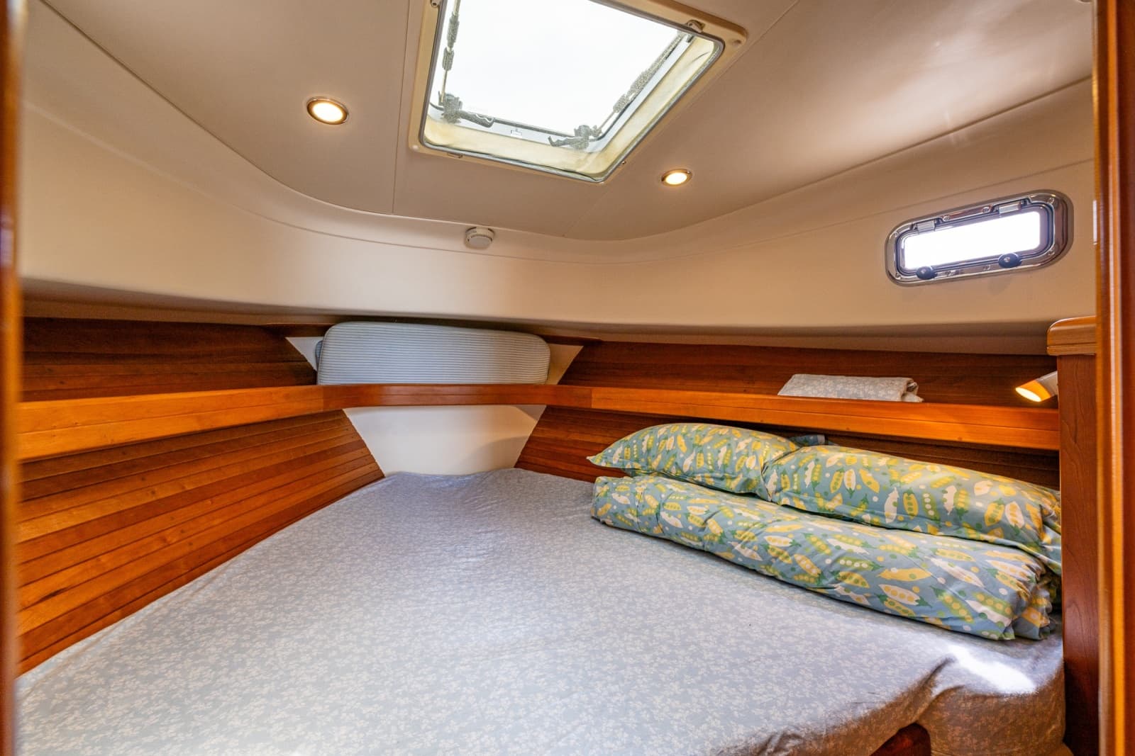 2004 Mainship Pilot 34 - Photo 26
