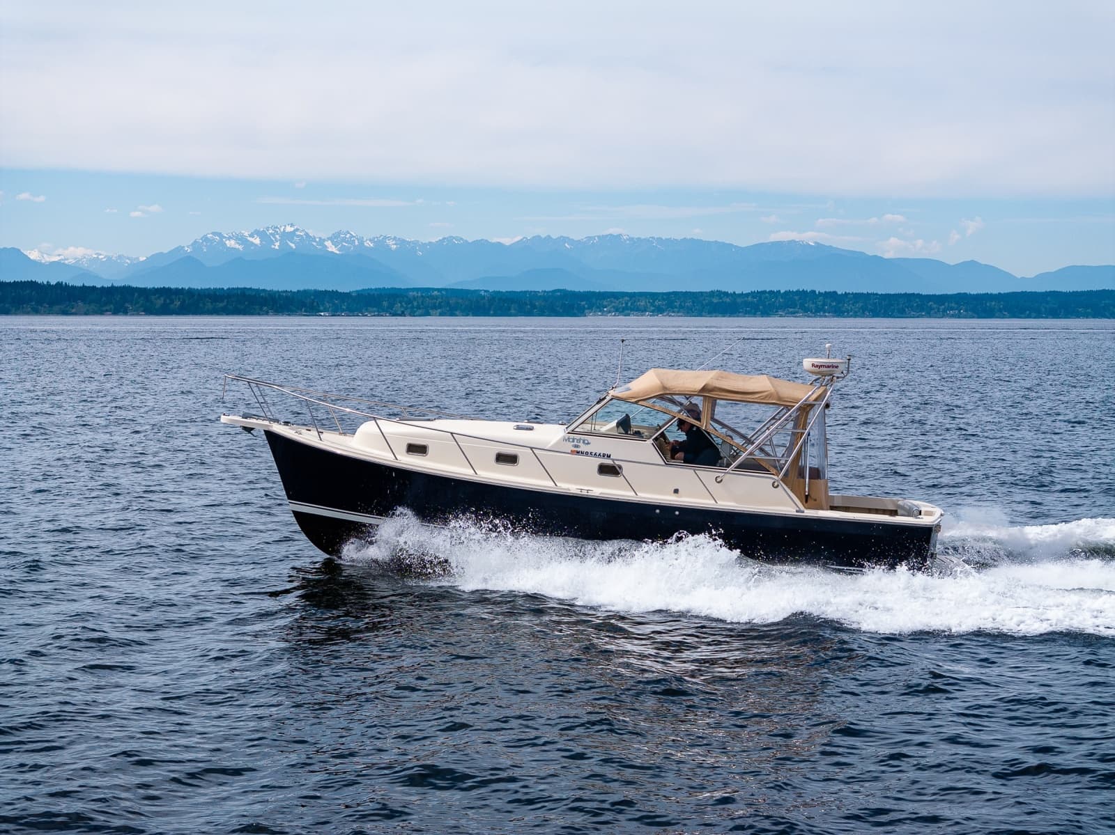 2004 Mainship Pilot 34 - Photo 3
