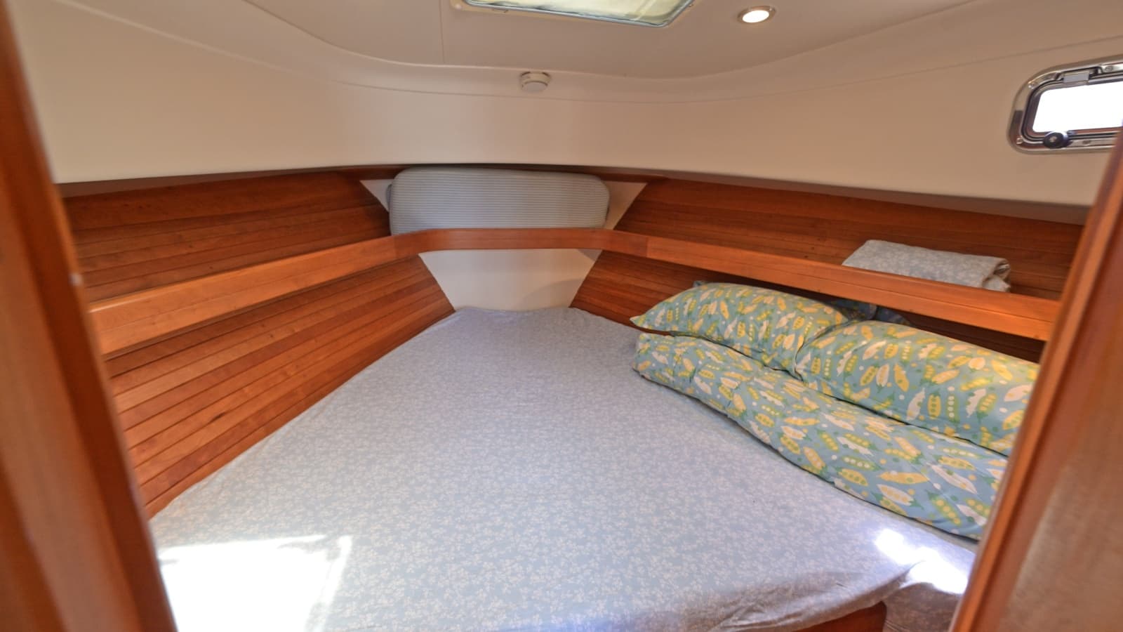 2004 Mainship Pilot 34 - Photo 27