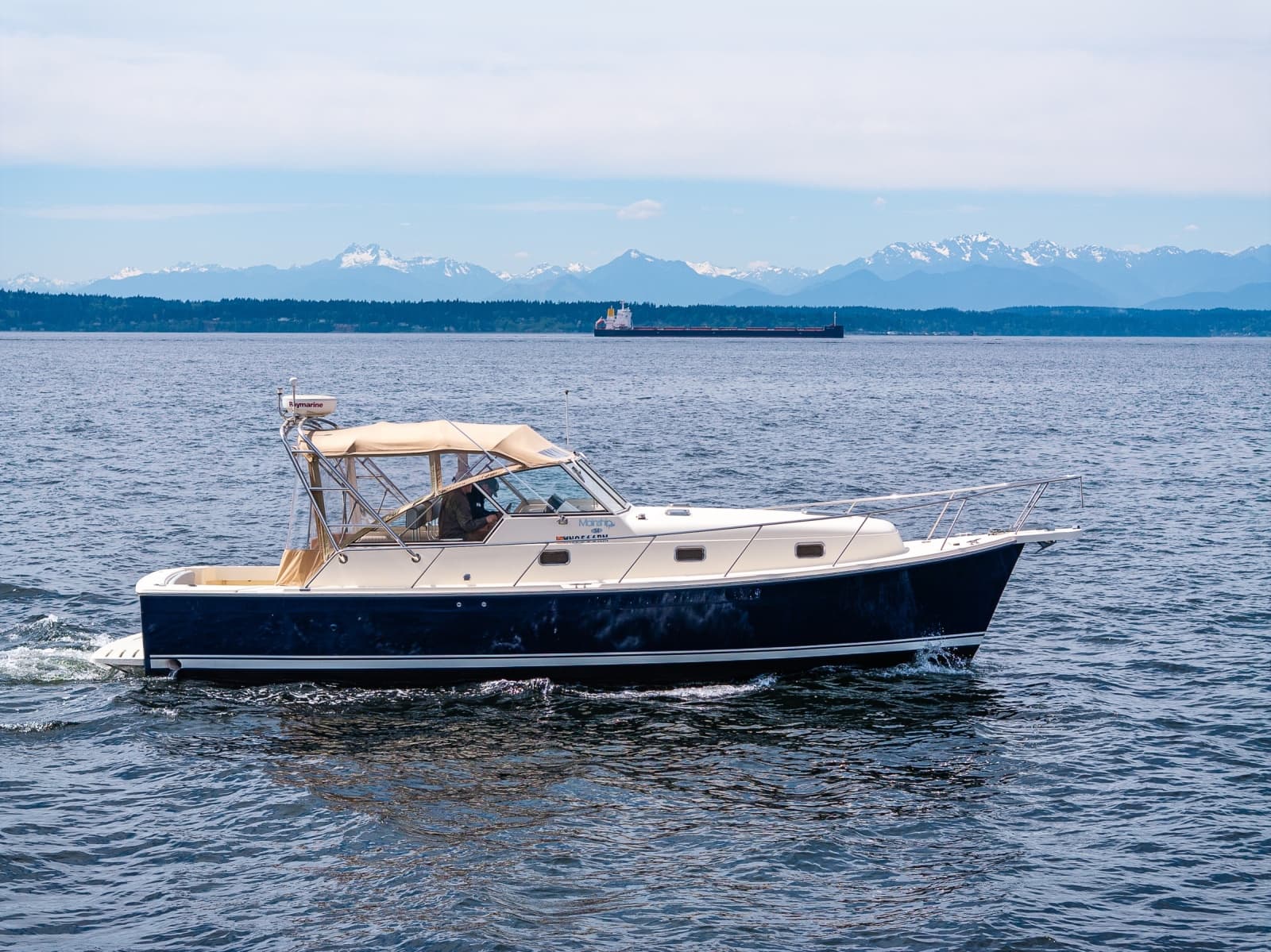 2004 Mainship Pilot 34 - Photo 4