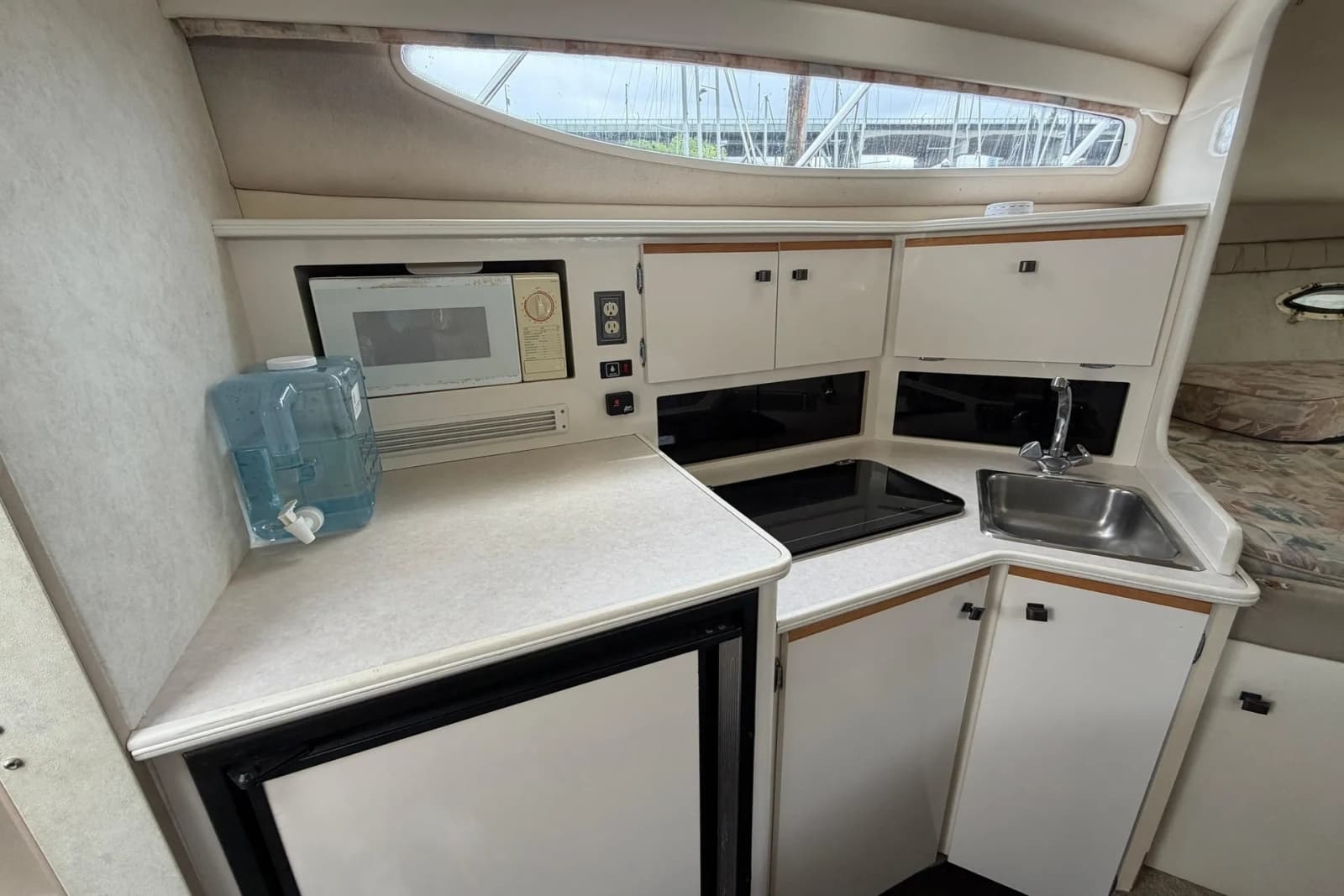 1999 Bayliner 3055 Ciera - Photo 16