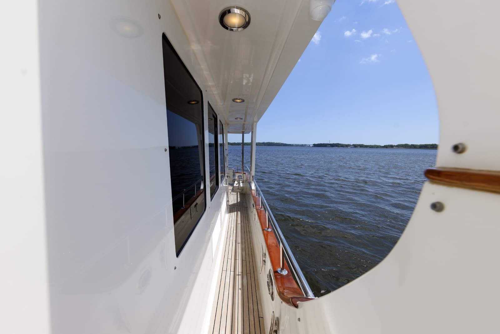 2007 Grand Banks  - Photo 23