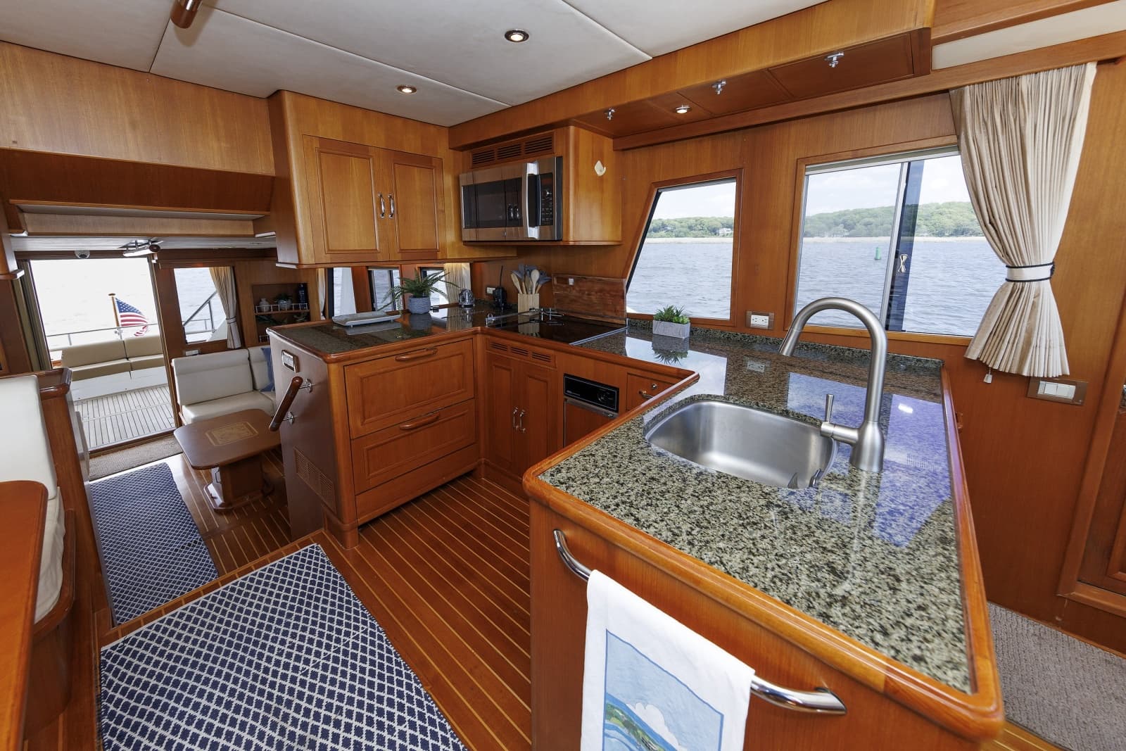 2007 Grand Banks  - Photo 43