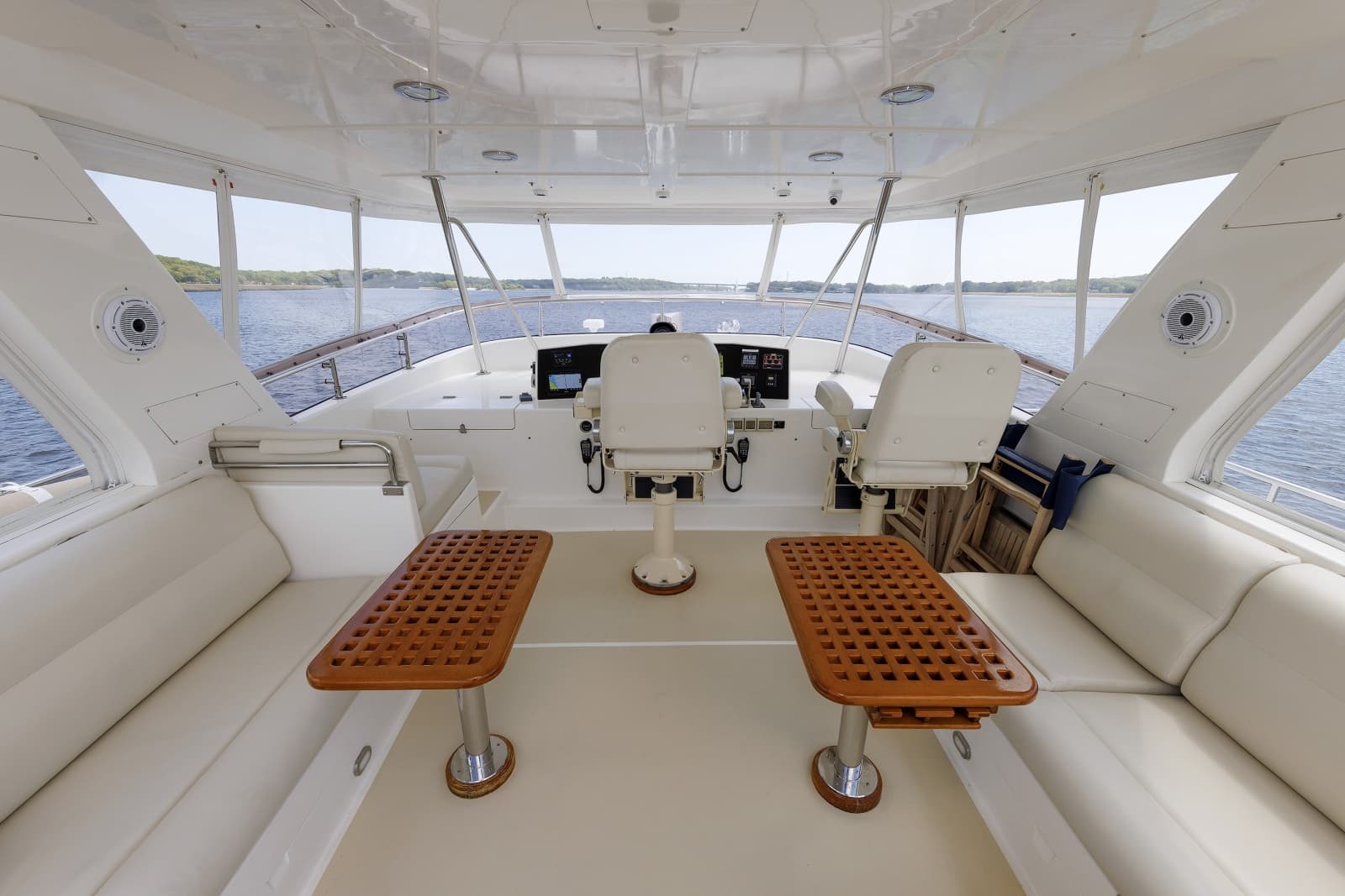 2007 Grand Banks  - Photo 2