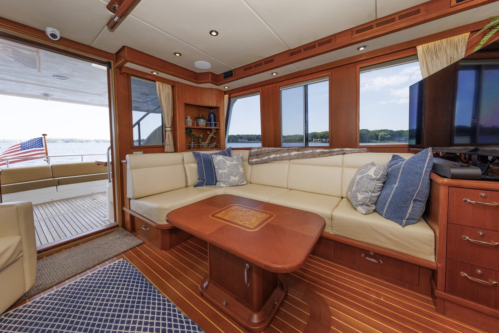 2007 Grand Banks  - Photo 37
