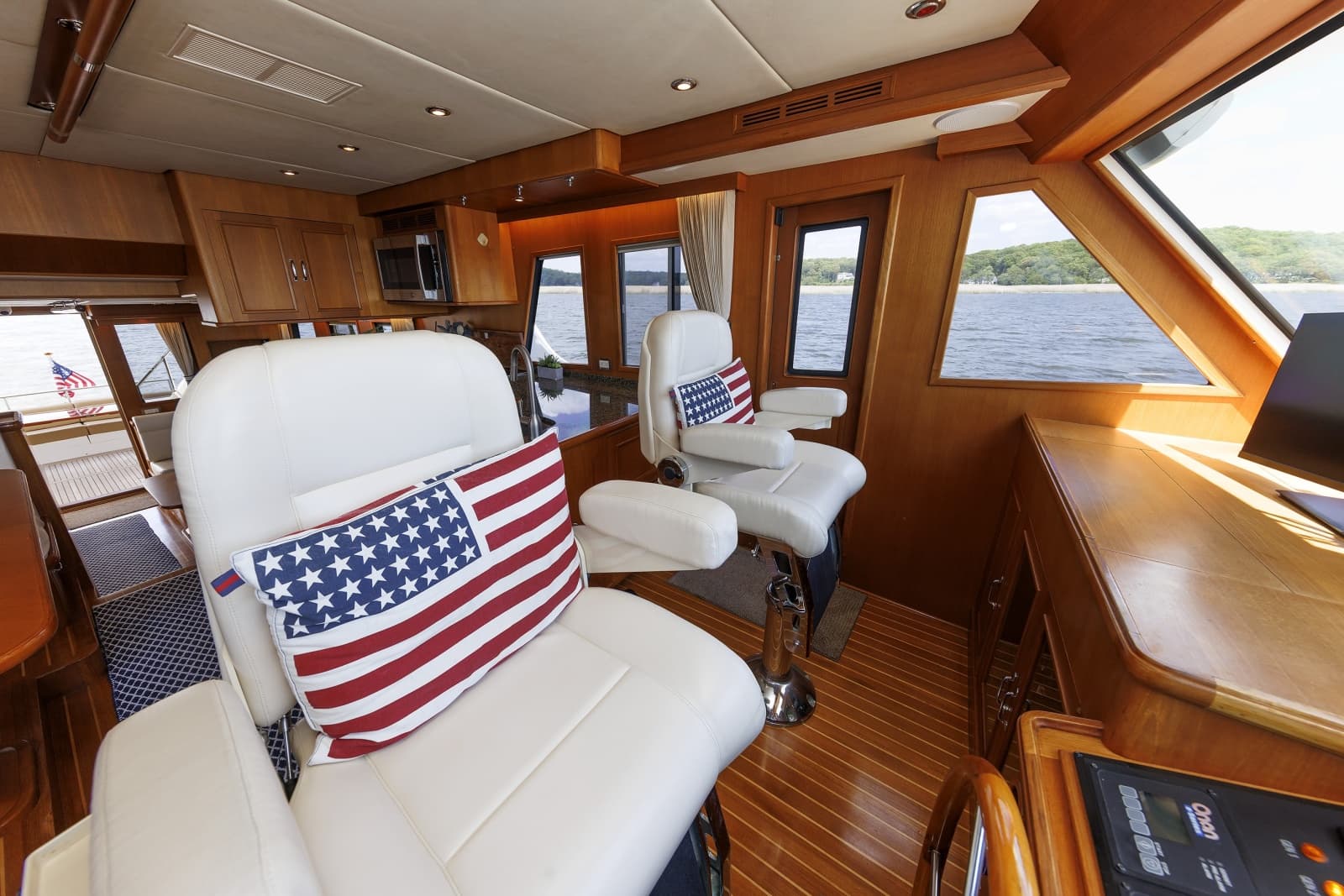 2007 Grand Banks  - Photo 48