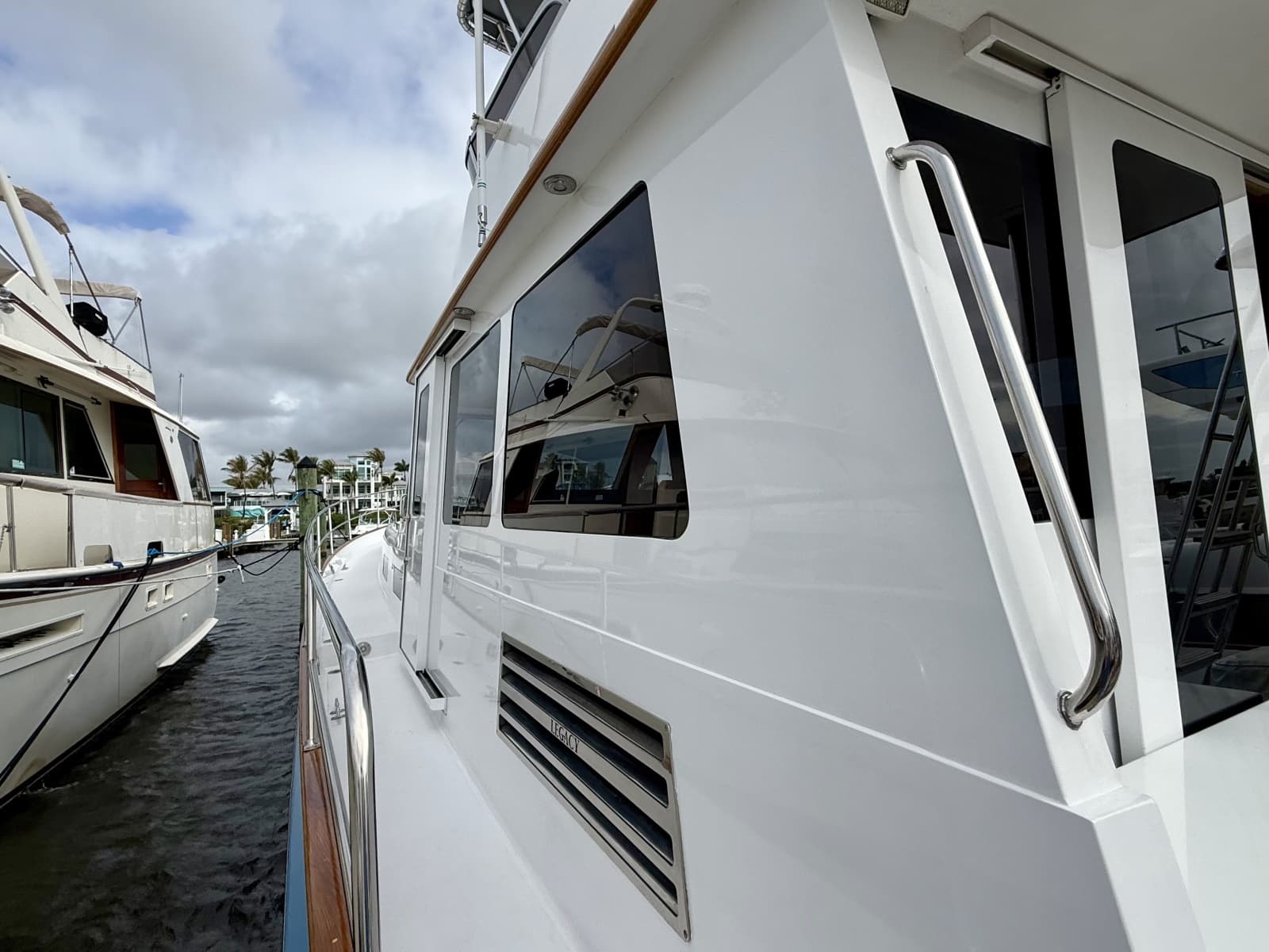 2002 Legacy Yachts 52 - Photo 16
