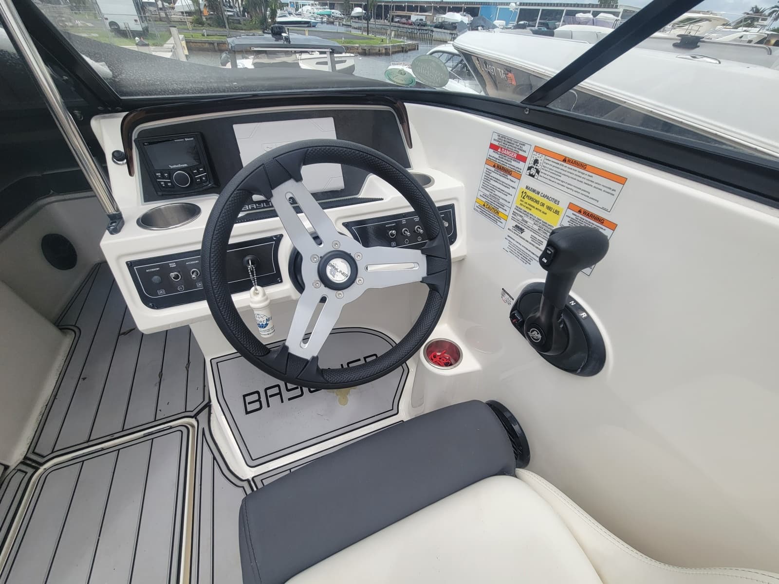 2023 Bayliner DX 2200 - Photo 6