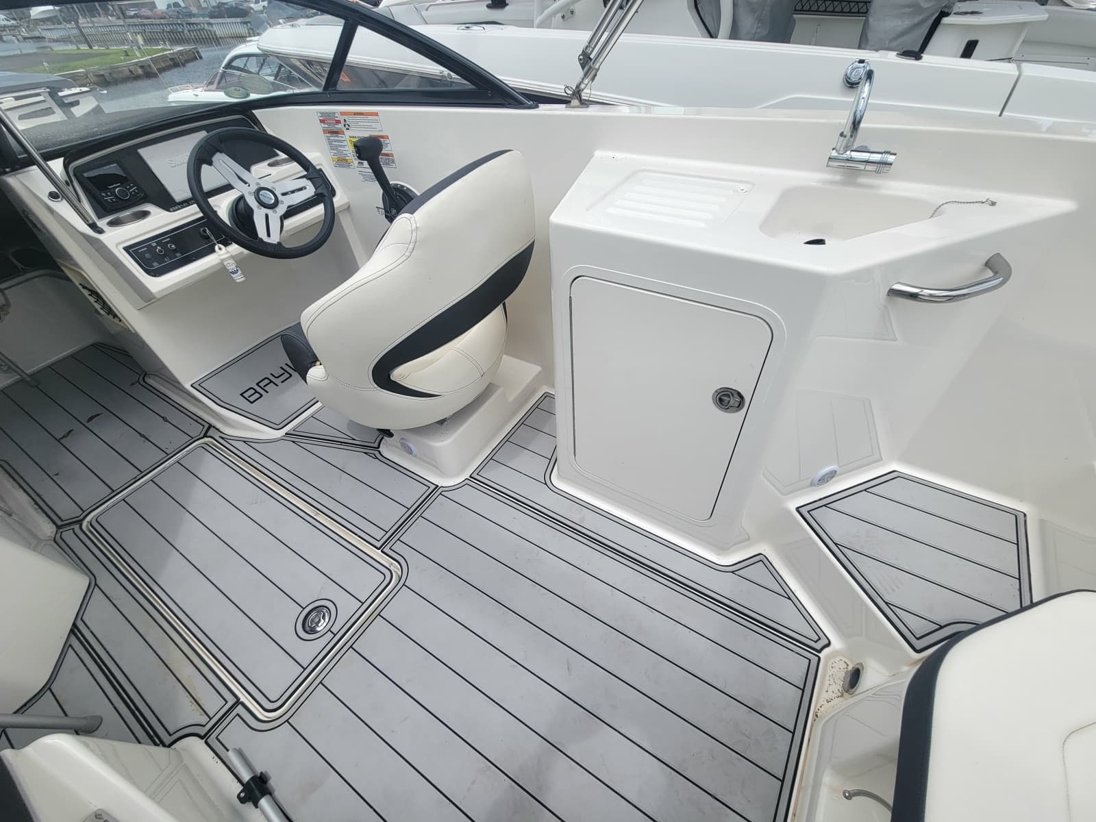 2023 Bayliner DX 2200 - Photo 5