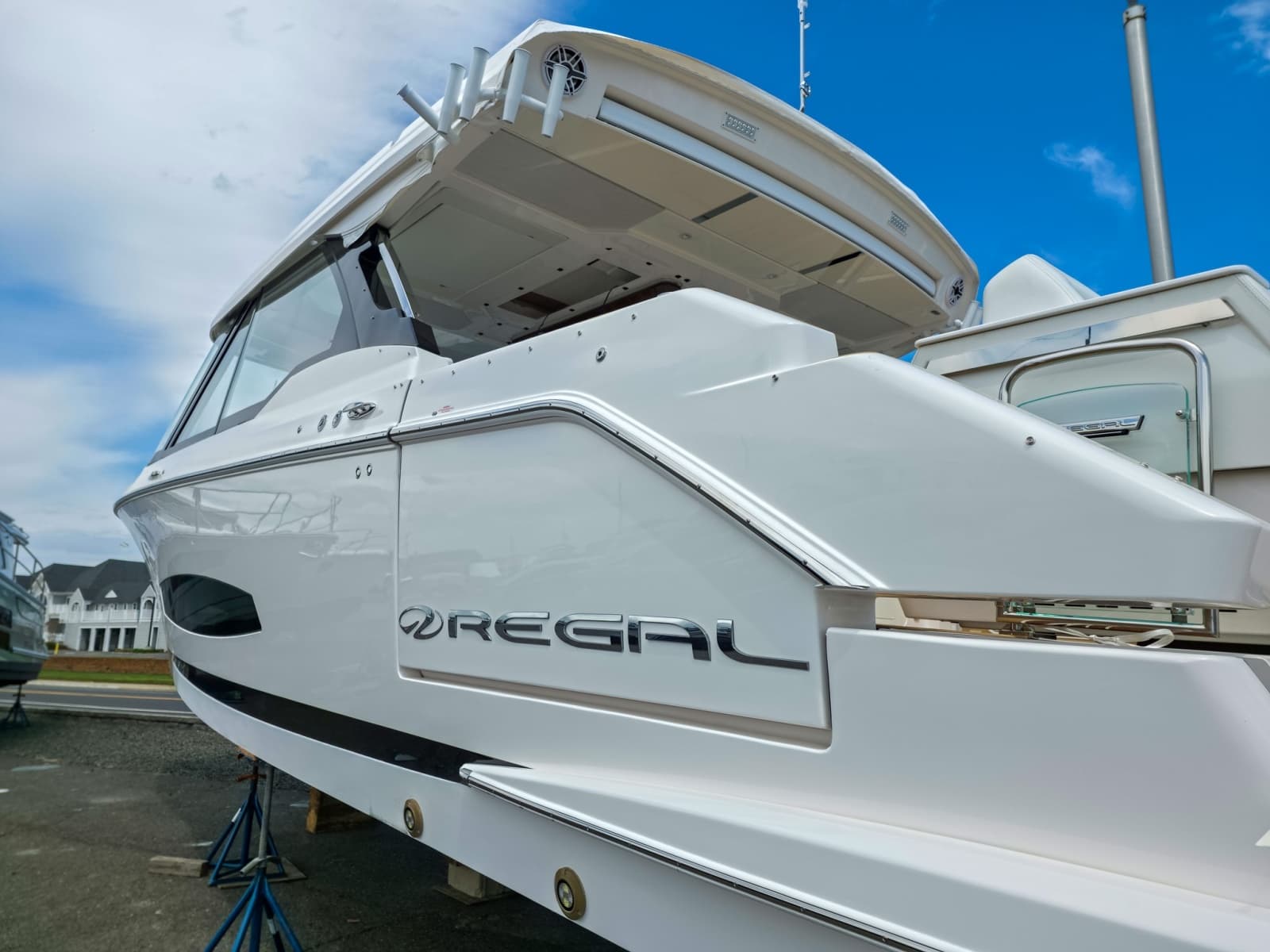 2026 Regal LX43 - Photo 10