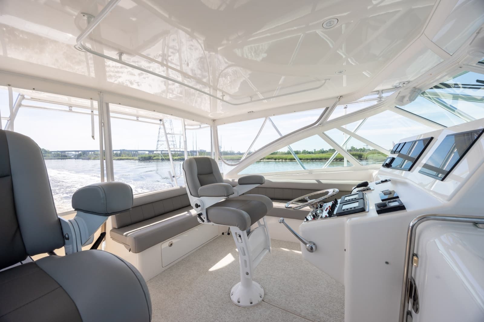 2005 Cabo 45 Express - Photo 112