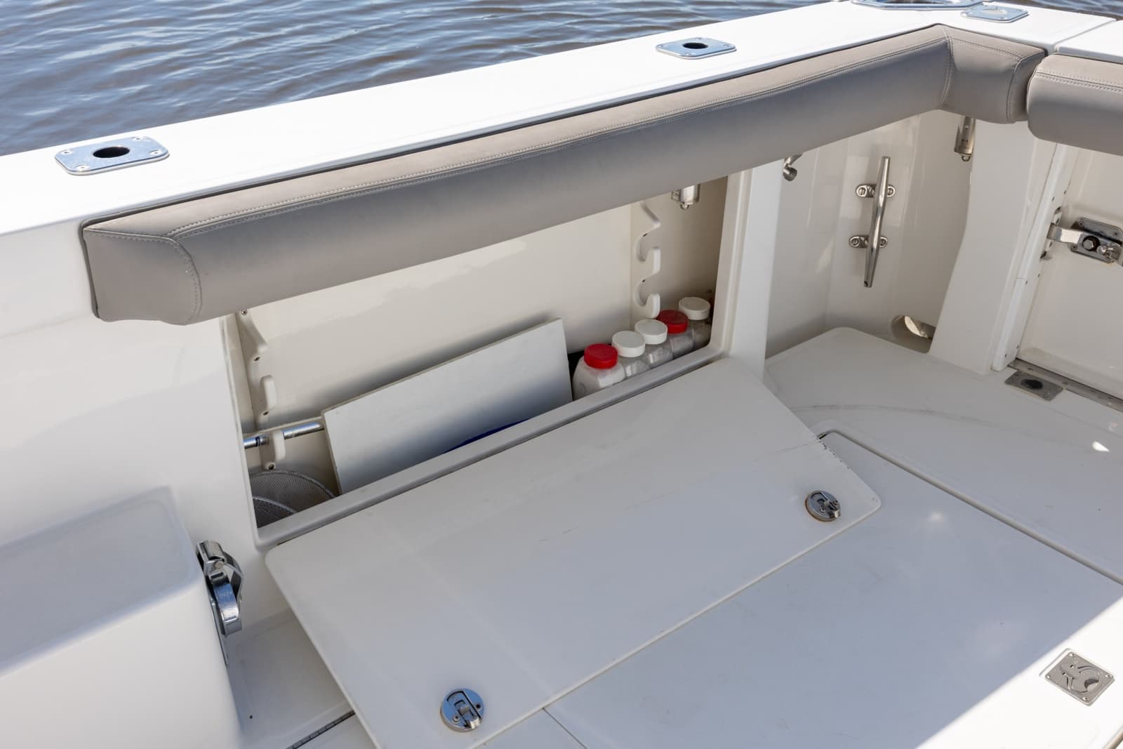 2005 Cabo 45 Express - Photo 130