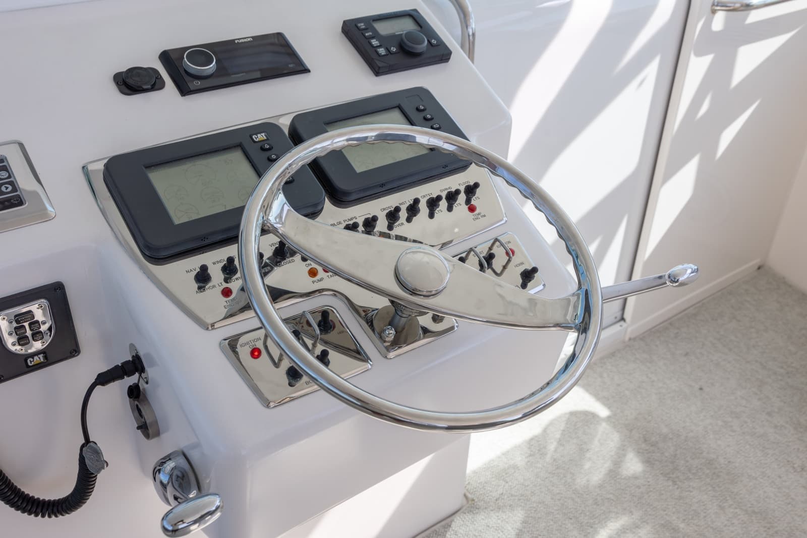 2005 Cabo 45 Express - Photo 111
