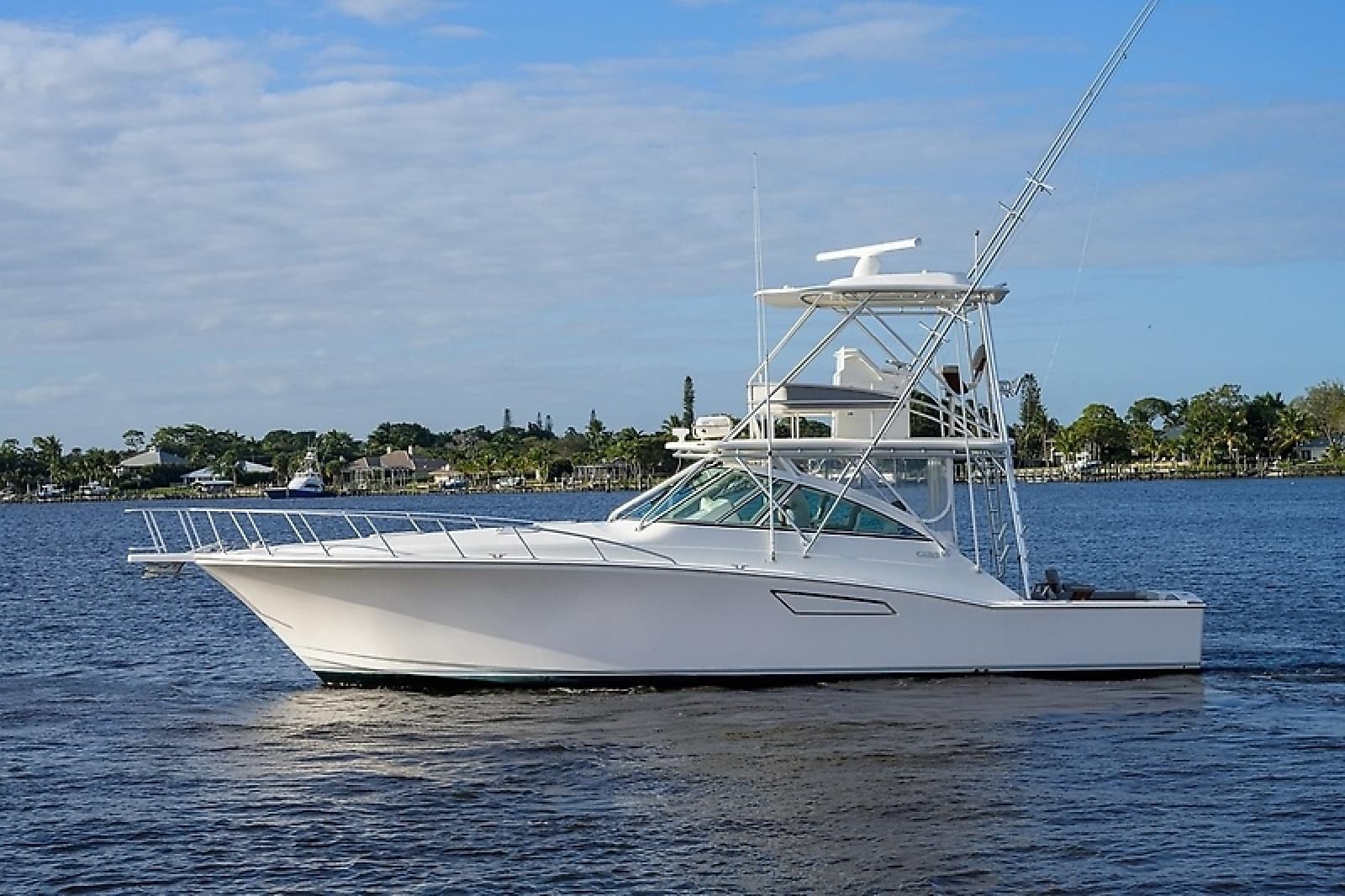 2005 Cabo 45 Express - Photo 2