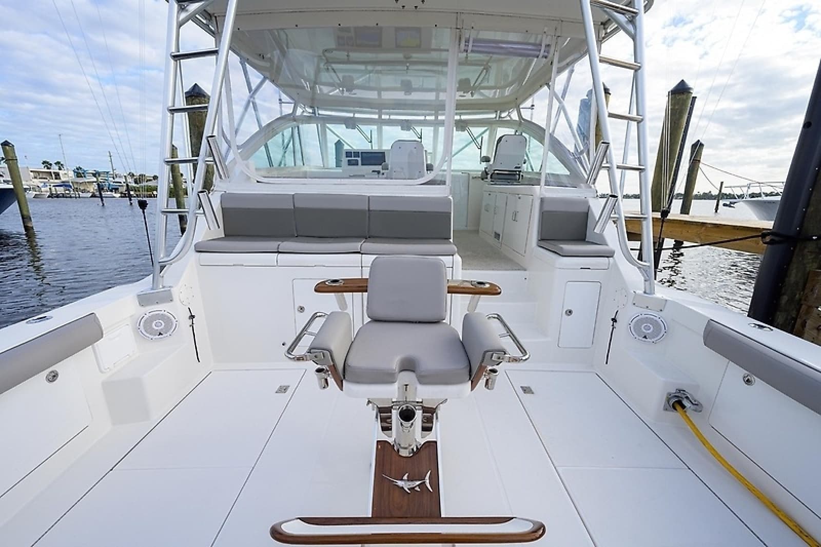 2005 Cabo 45 Express - Photo 5