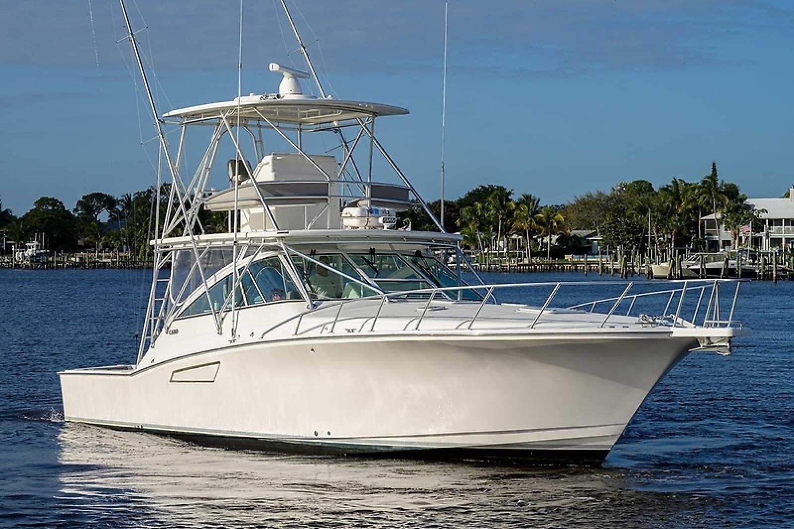 2005 Cabo 45 Express - Photo 1
