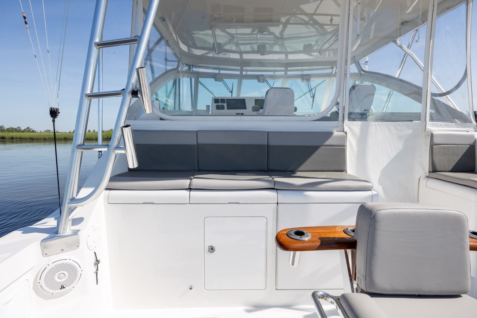 2005 Cabo 45 Express - Photo 120