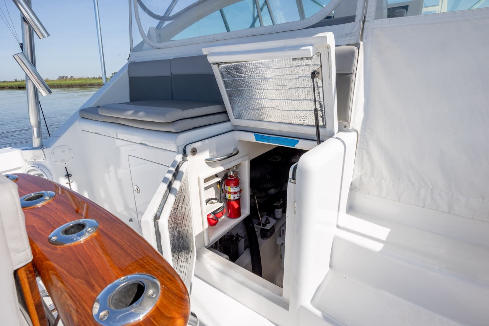 2005 Cabo 45 Express - Photo 122