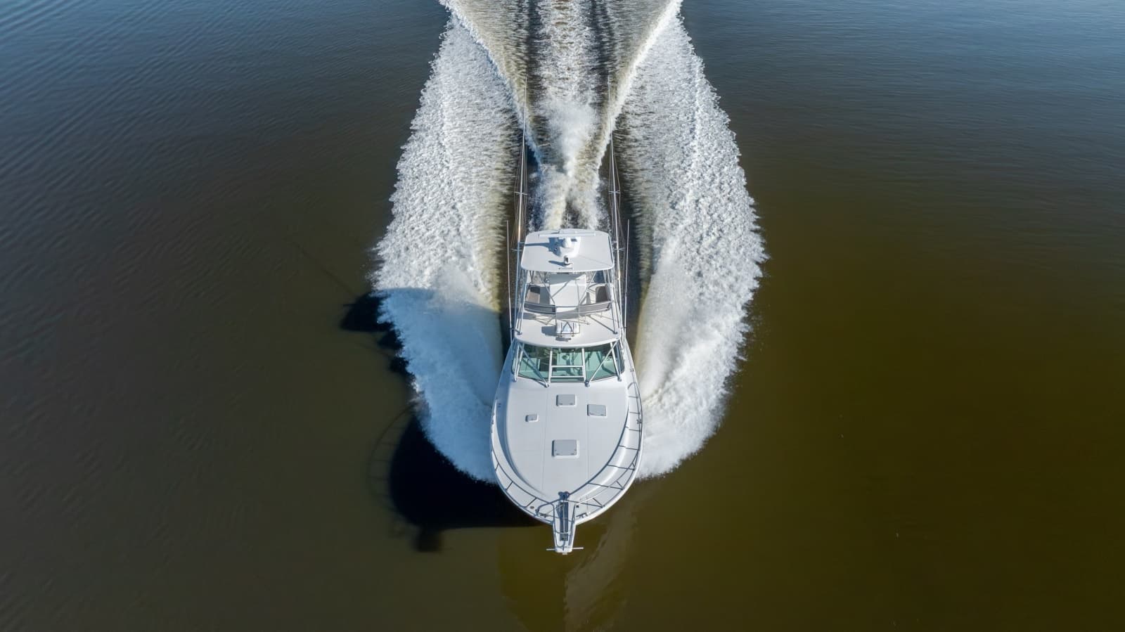 2005 Cabo 45 Express - Photo 46