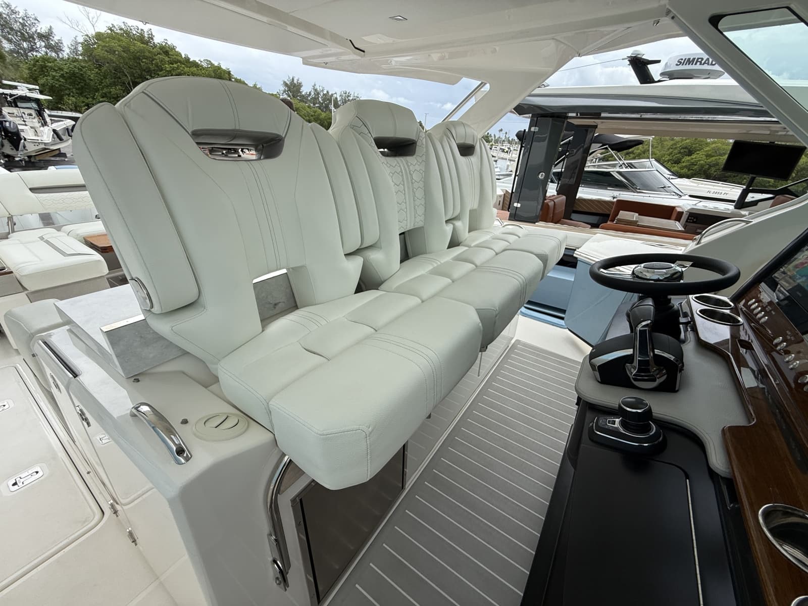 2025 Tiara Yachts 38LS - Photo 13