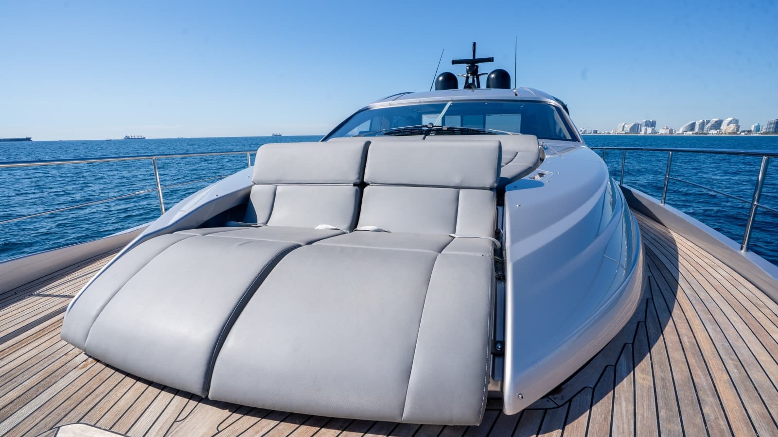 2024 Pershing 7X - Photo 33