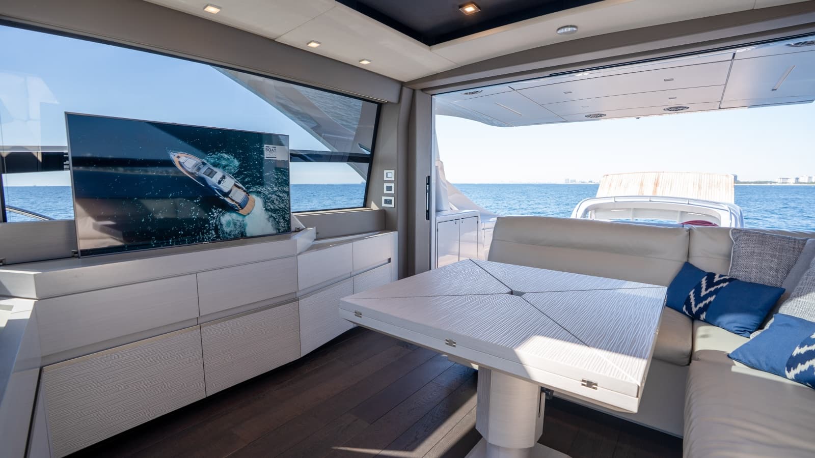 2024 Pershing 7X - Photo 41