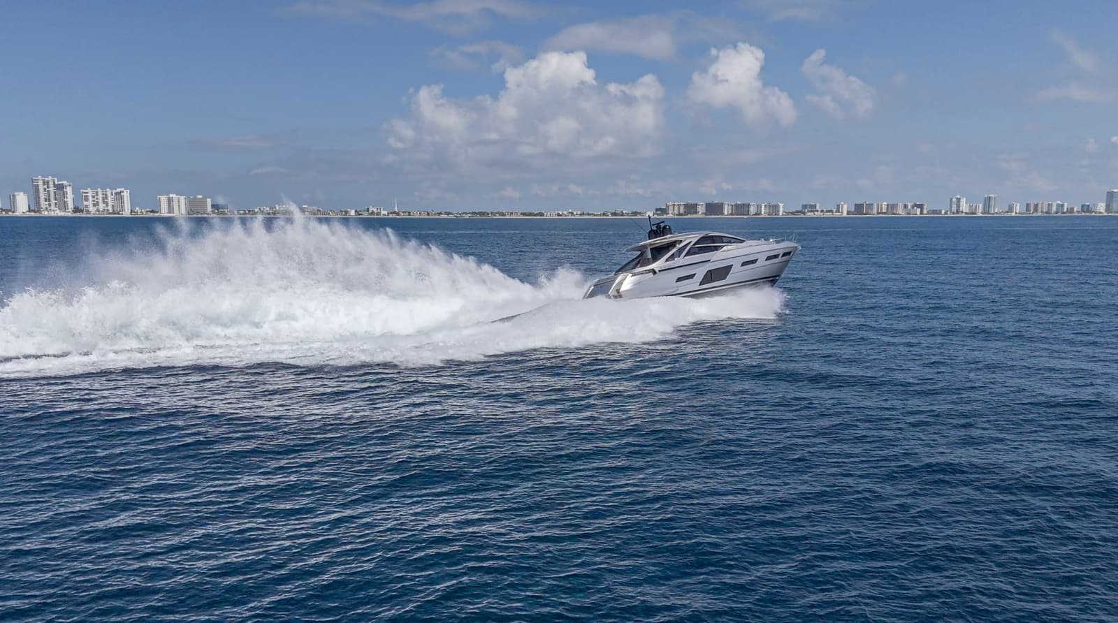 2024 Pershing 7X - Photo 11
