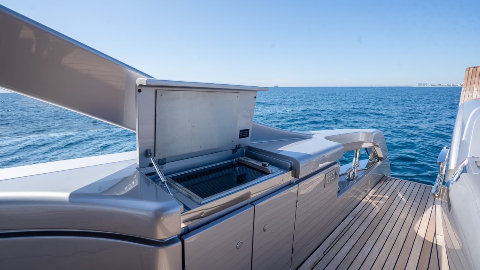 2024 Pershing 7X - Photo 24