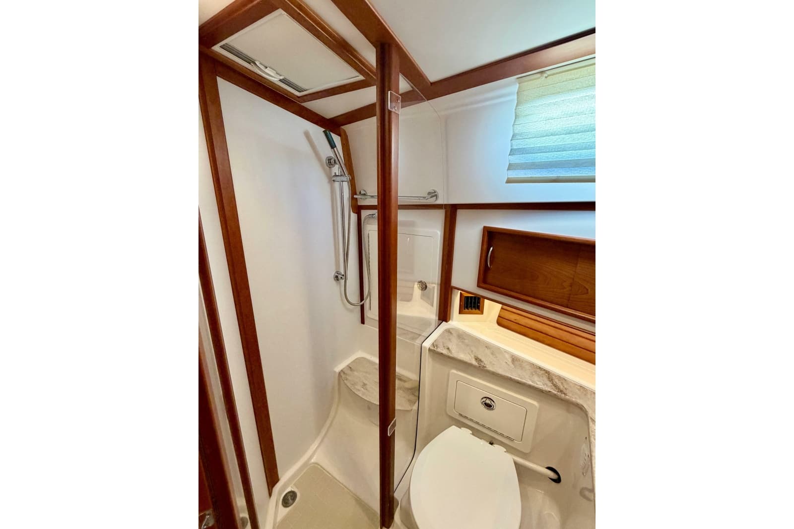 2016 Sabre 48 Salon Express - Photo 47
