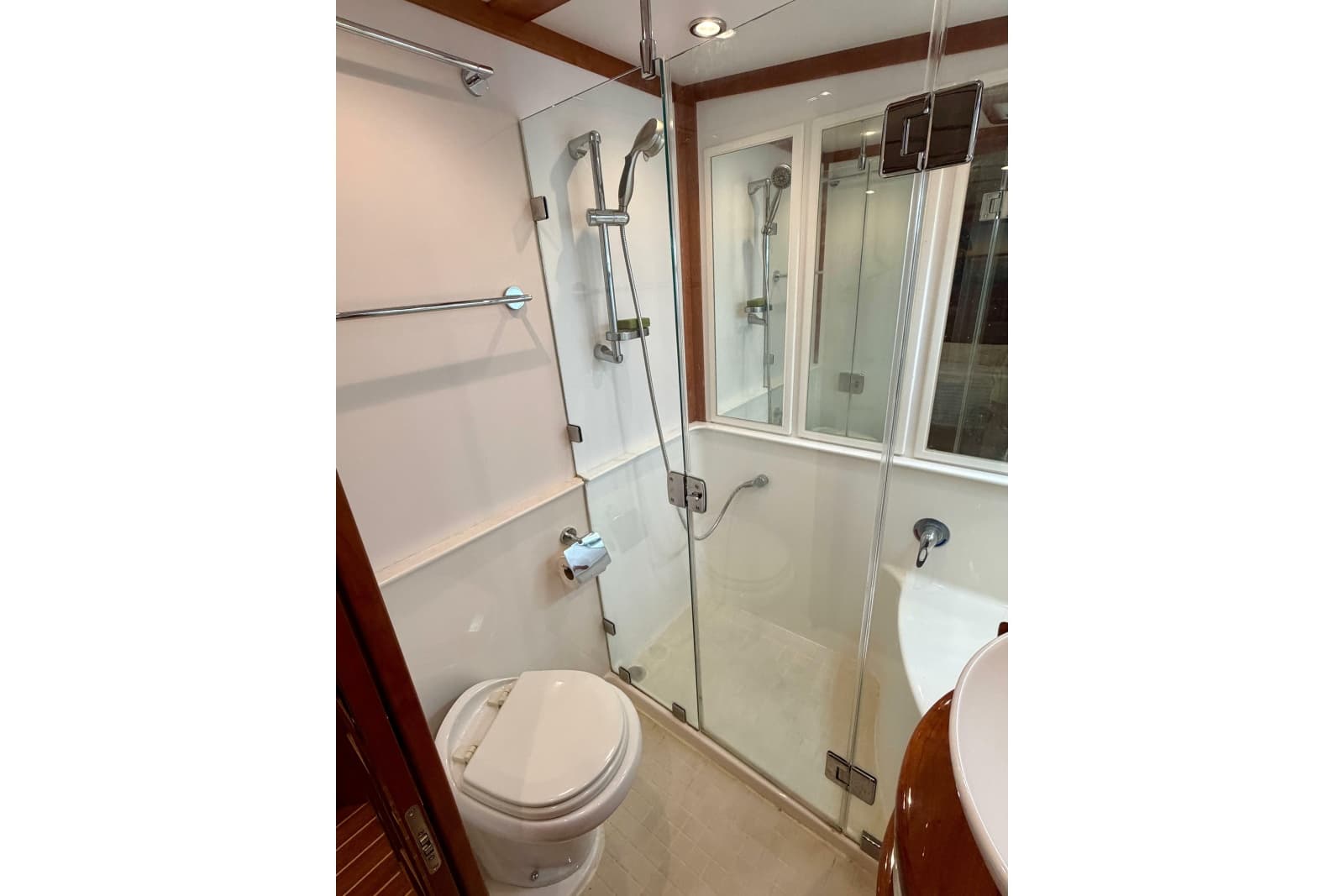 2016 Sabre 48 Salon Express - Photo 21