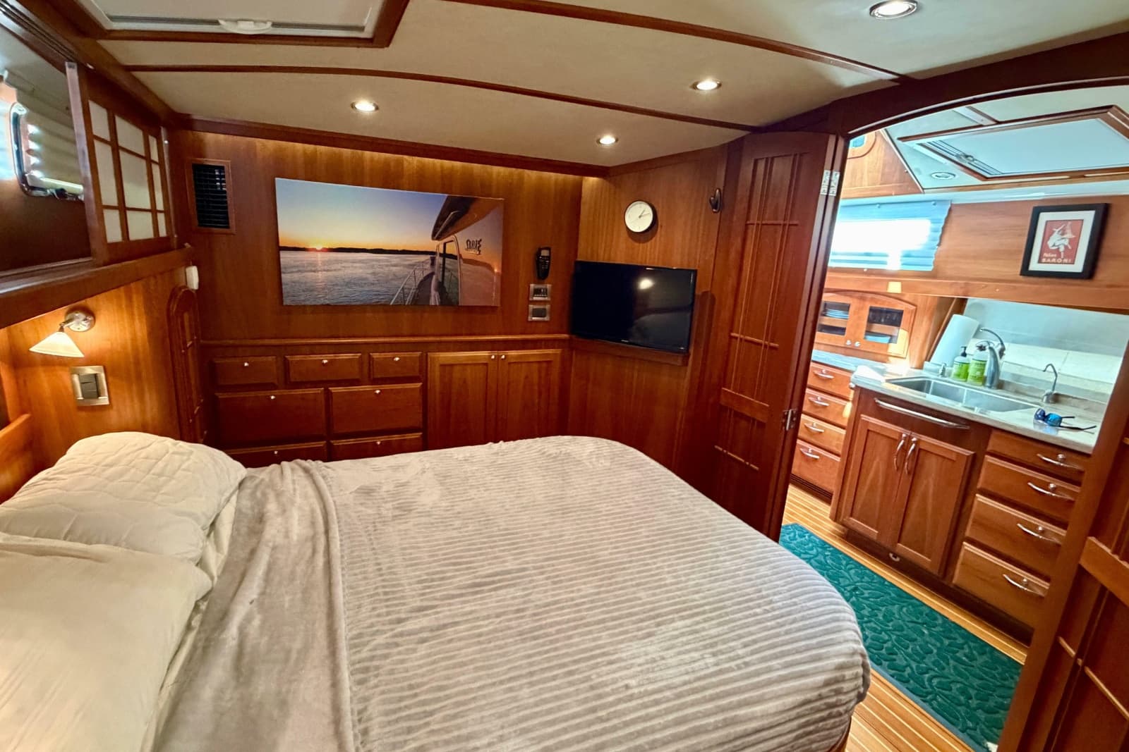 2016 Sabre 48 Salon Express - Photo 22