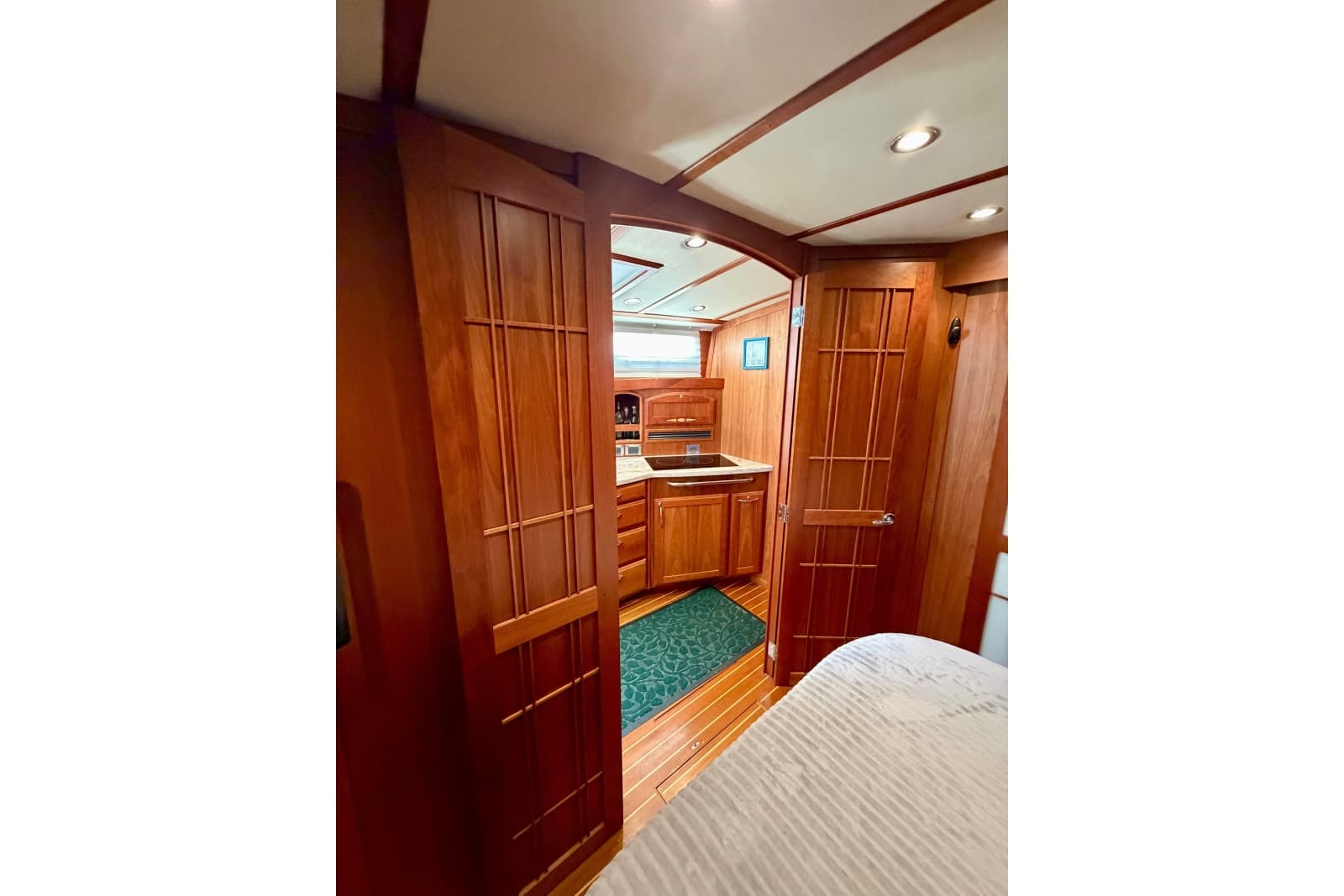 2016 Sabre 48 Salon Express - Photo 30