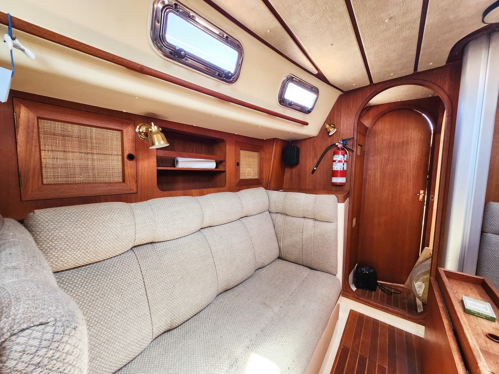 1982 Canadian Sailcraft CS-36 - Photo 16